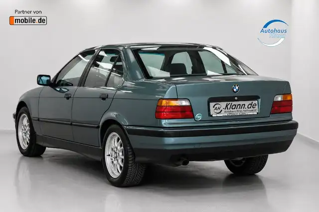 BMW I view 6