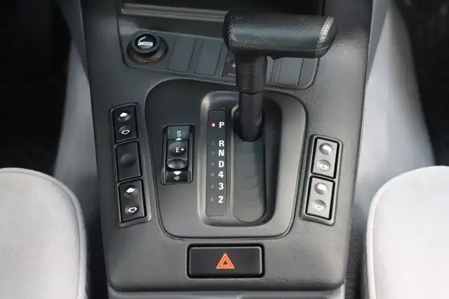 BMW 3 Series view 17