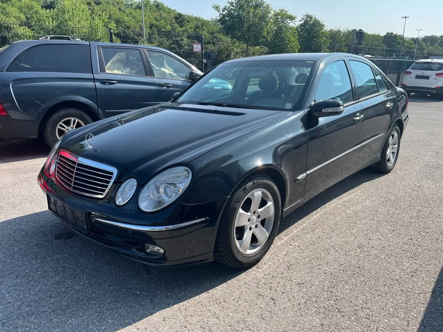 Mercedes-Benz E 320 3,2 Benzin Avantgarde Aut. Navi Noir - 1