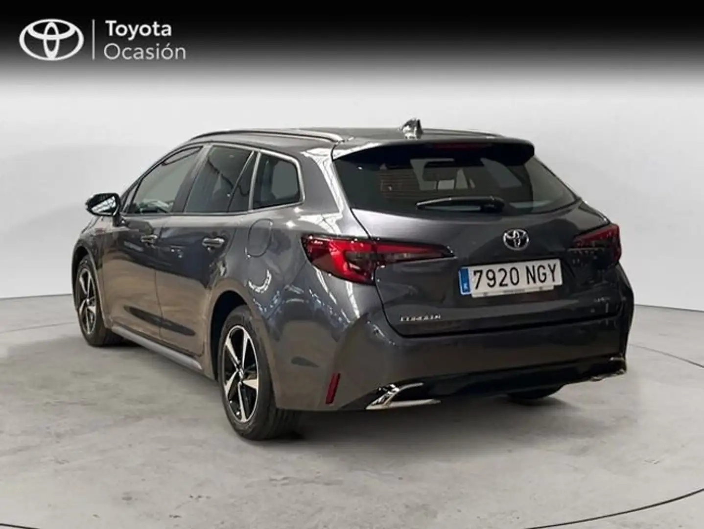 Toyota Corolla 140H Active Plus Gris - 2