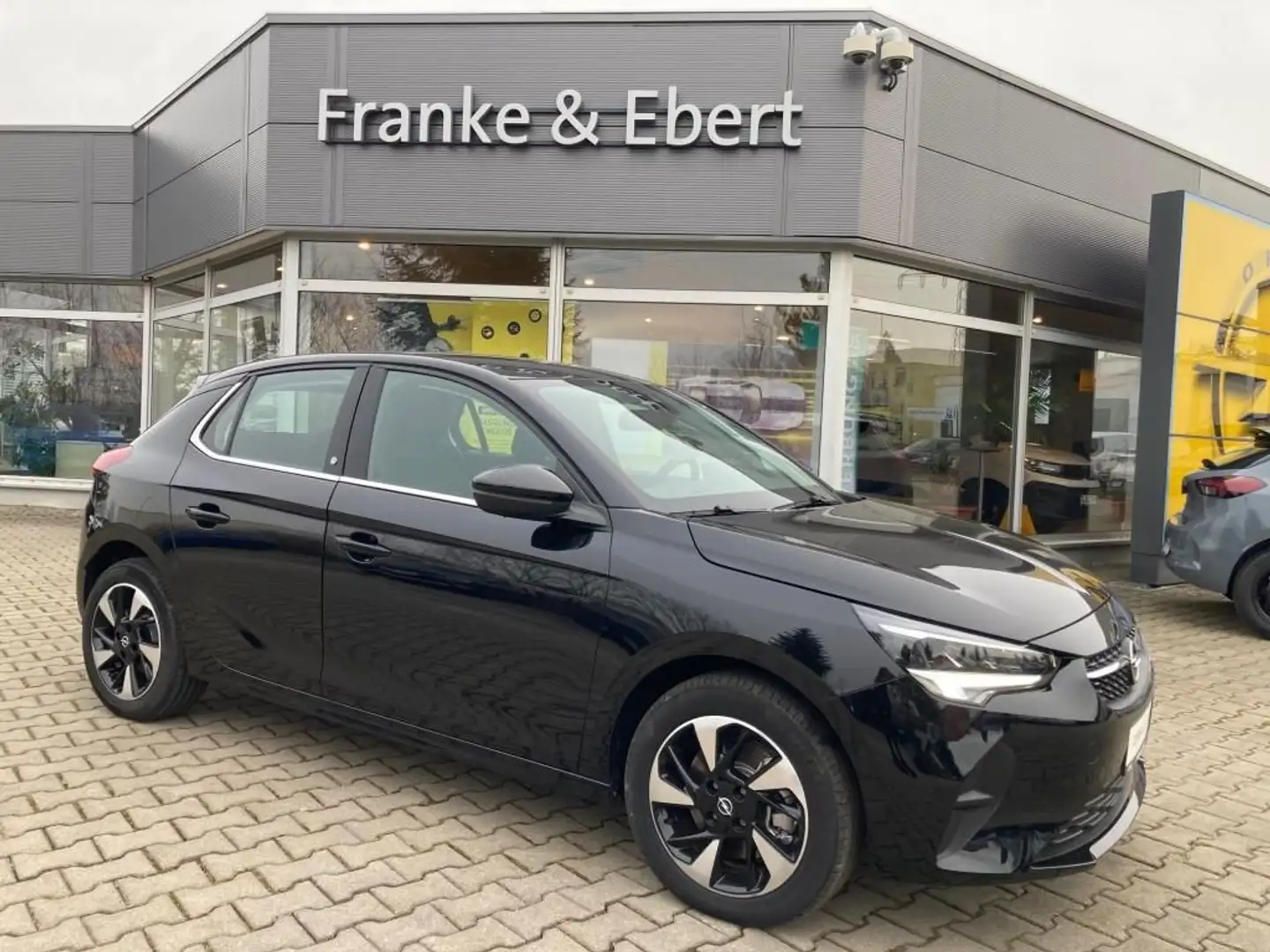 Opel Corsa -e Elegance Elektromotor 100kW 136 PS Schwarz - 1