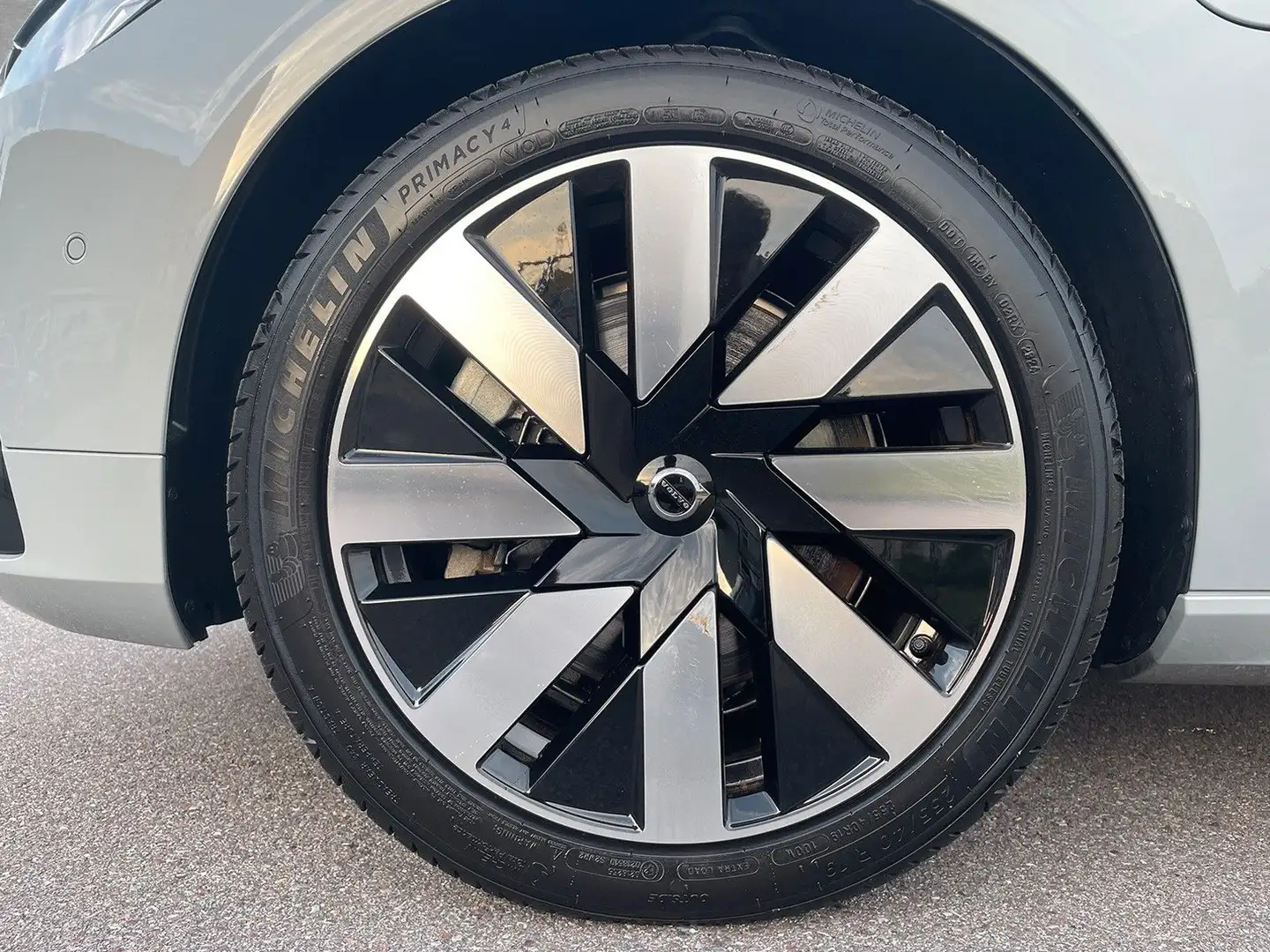 Volvo V90 T8 AWD Recharge Ultra Dark ACC BLIS SD Grau - 2