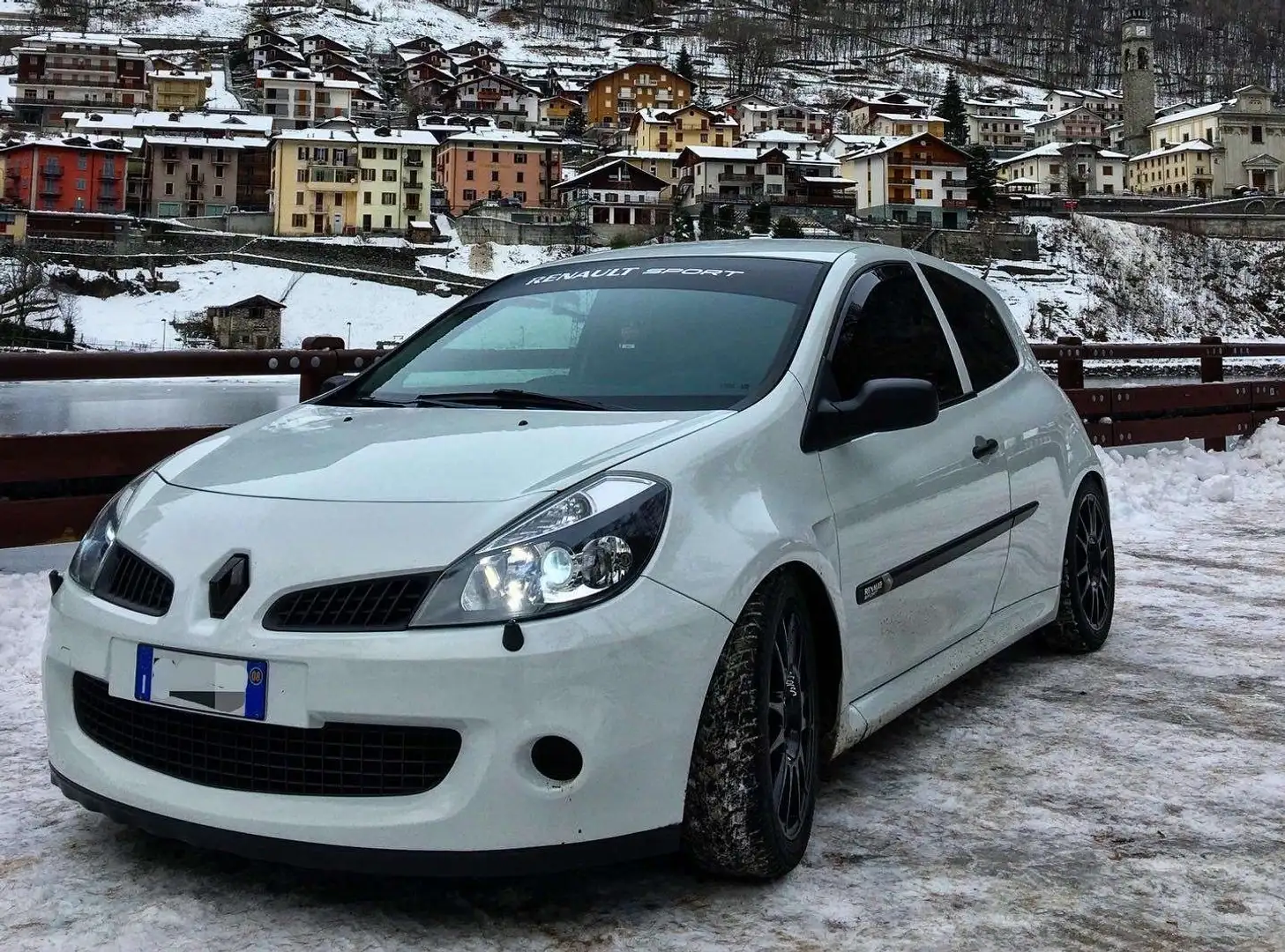 Renault Clio 3p 2.0 16v RS 200cv - 1