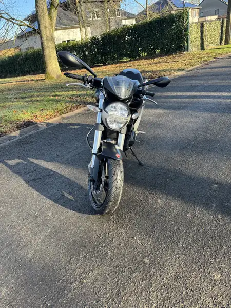 Ducati Monster 696 - foto 3