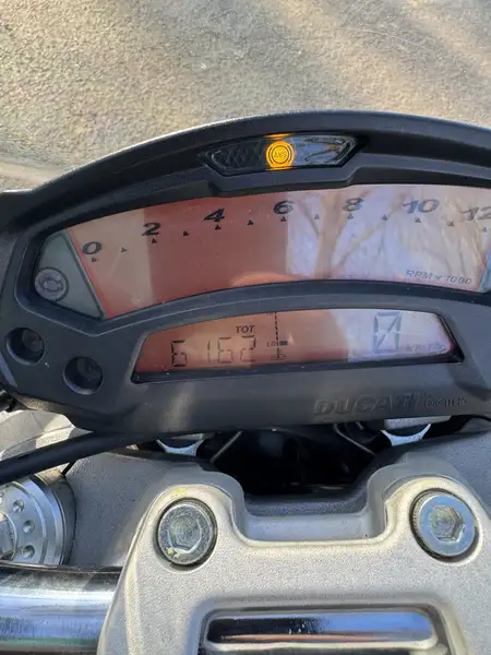 Ducati Monster 696 - foto 8