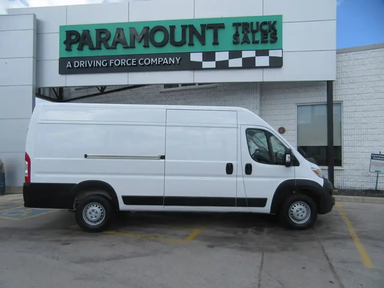 RAM ProMaster 3500 снимка RAM ProMaster 3500