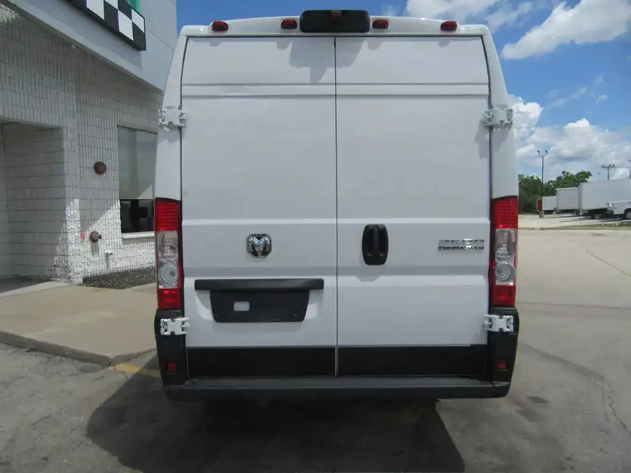 RAM ProMaster 3500 снимка RAM ProMaster 3500