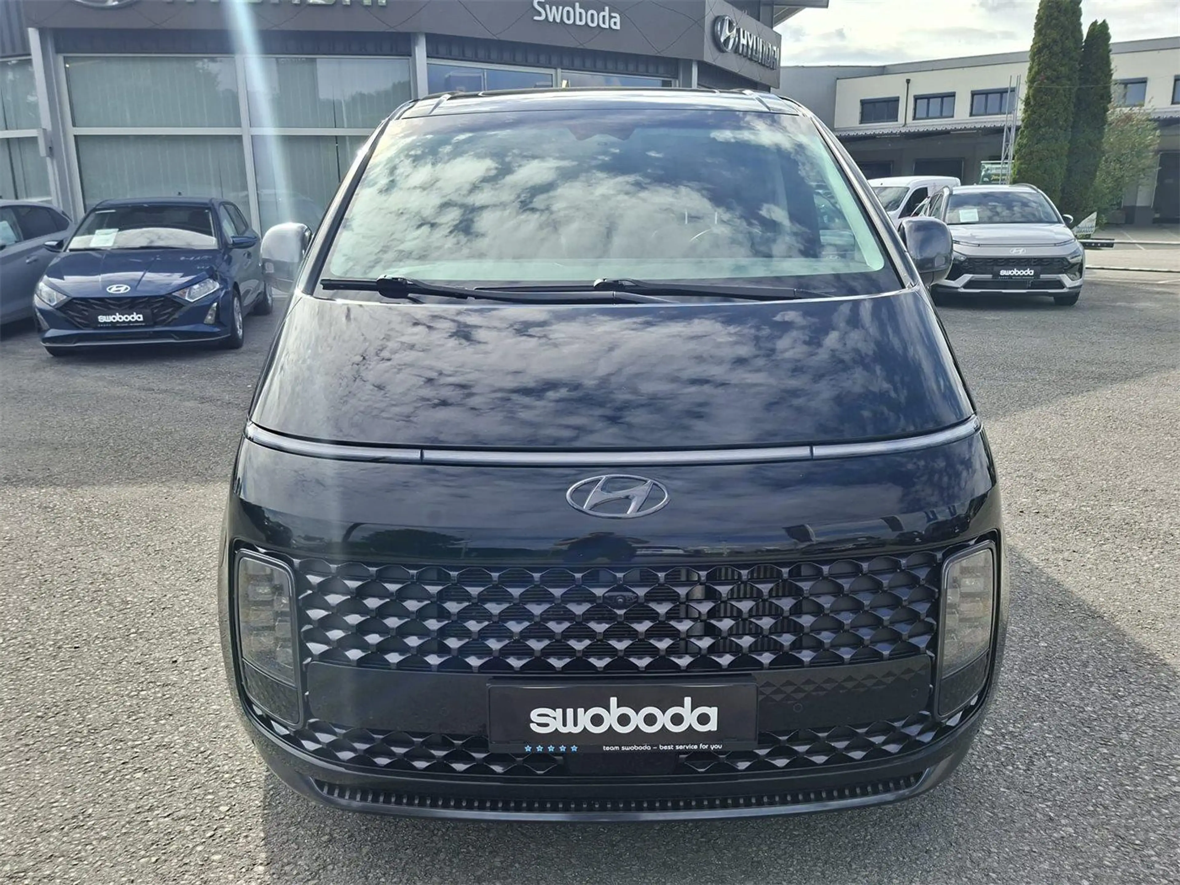 Hyundai STARIA Bus Luxury Line 2.2 CRDi 4WD DCT BARPREIS — photo 8