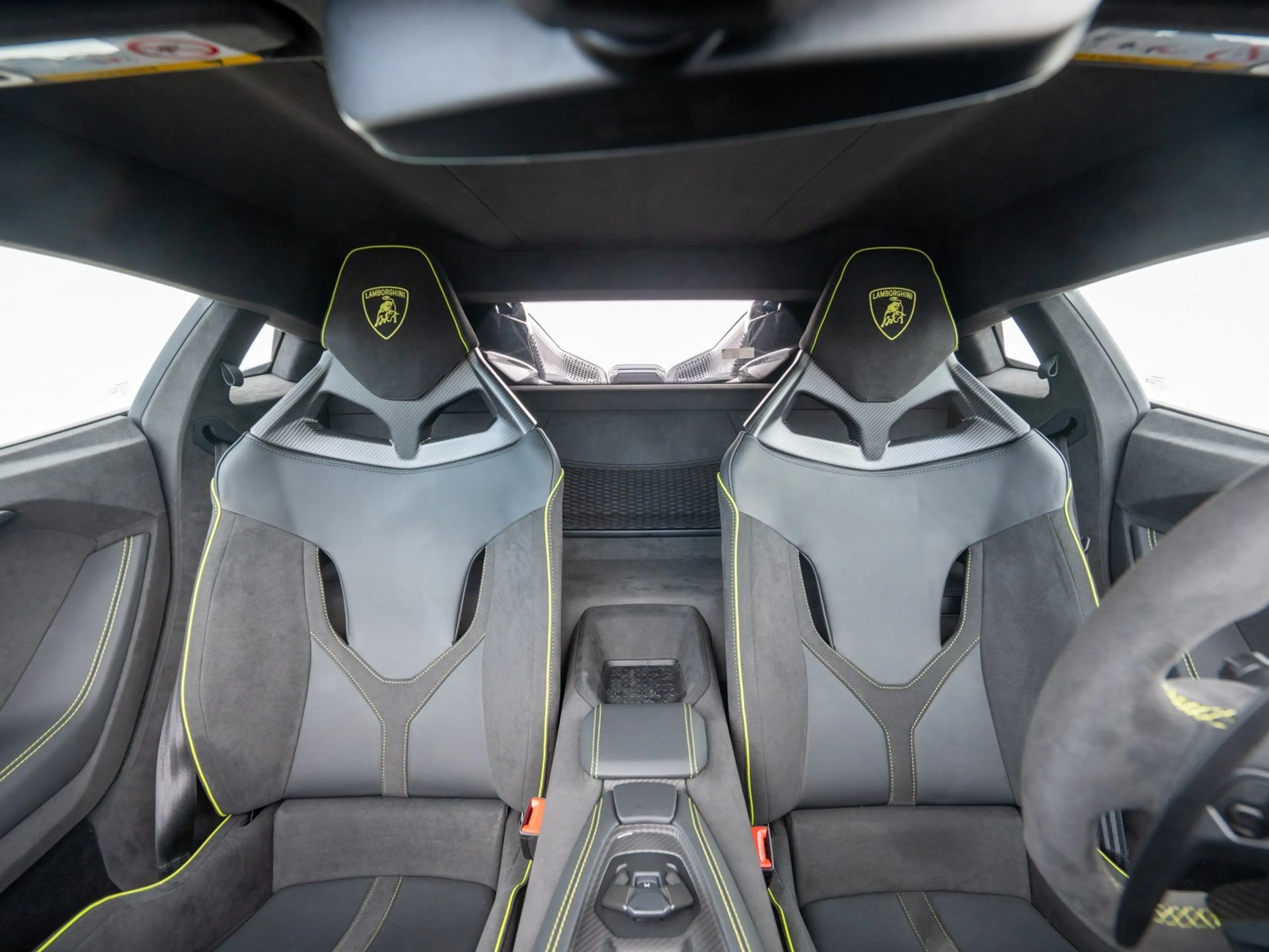 Lamborghini Revuelto V12 | CARBON | CORSA-TEX | PASSENGER-DISPLAY | FUL — photo 11