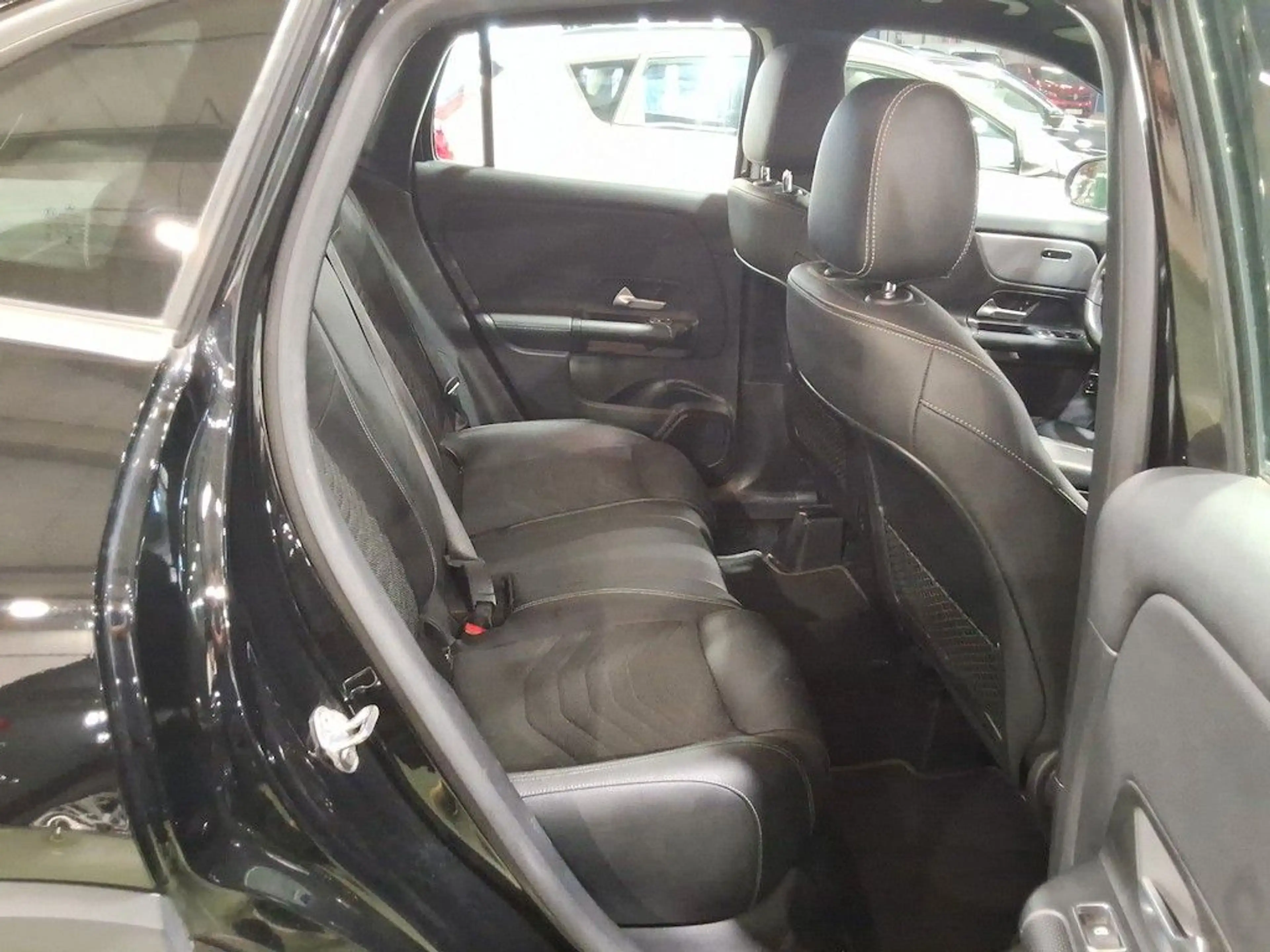 Mercedes-Benz GLA 250 1.3 GLA 250 E DCT BUSINESS  Plug-in-Hybrid — photo 9