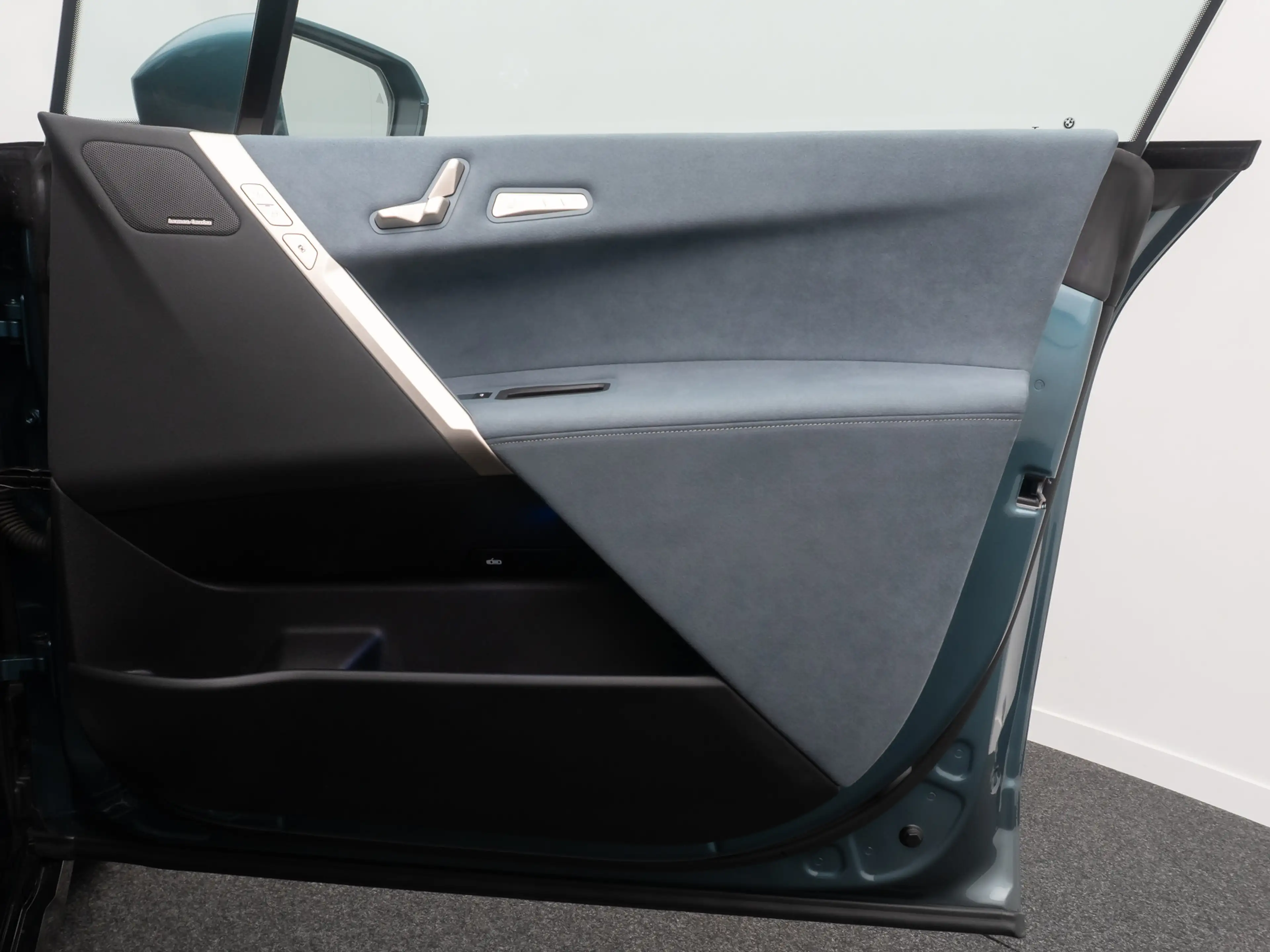 BMW iX Sport AHK SkyLounge 360° DAB H K 22Zoll — photo 31