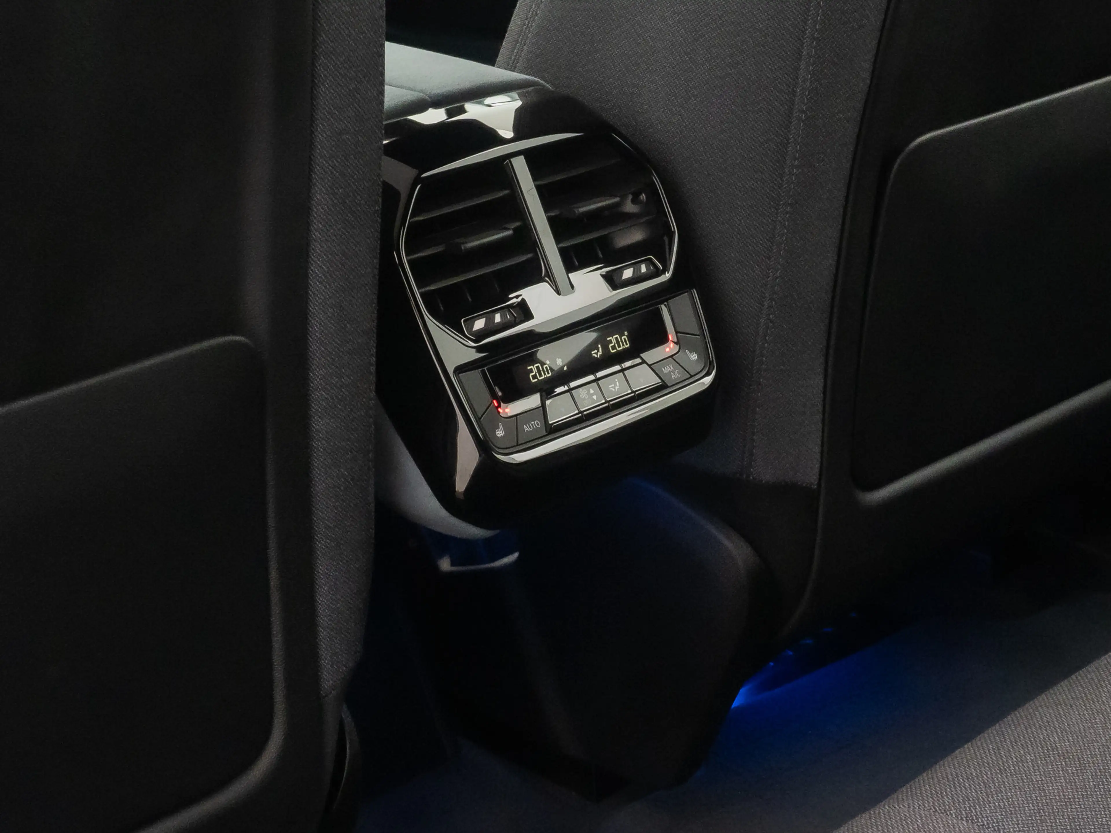BMW iX Sport AHK SkyLounge 360° DAB H K 22Zoll — photo 27
