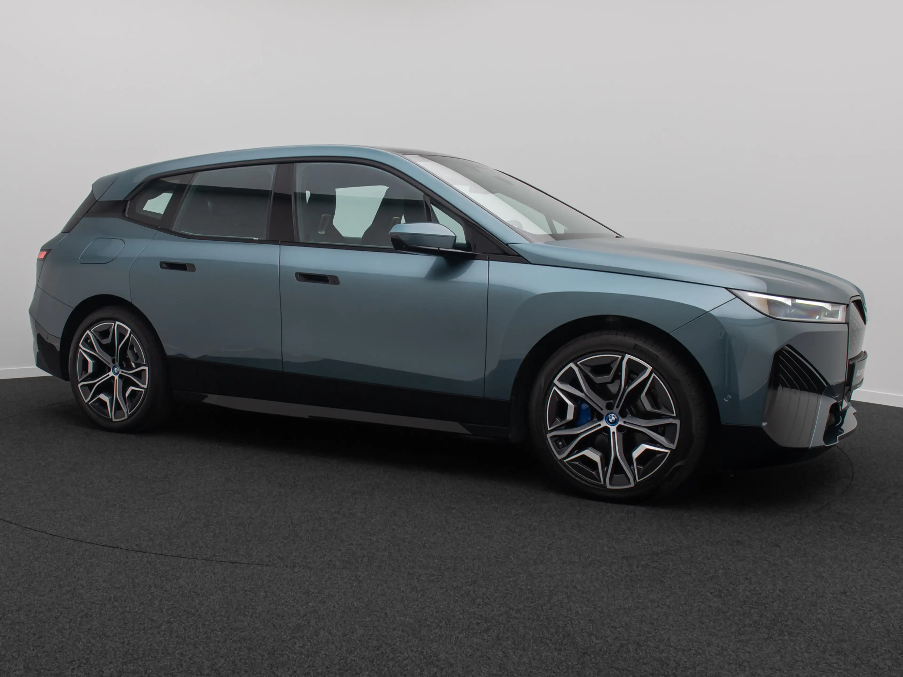 BMW iX Sport AHK SkyLounge 360° DAB H K 22Zoll — photo 4