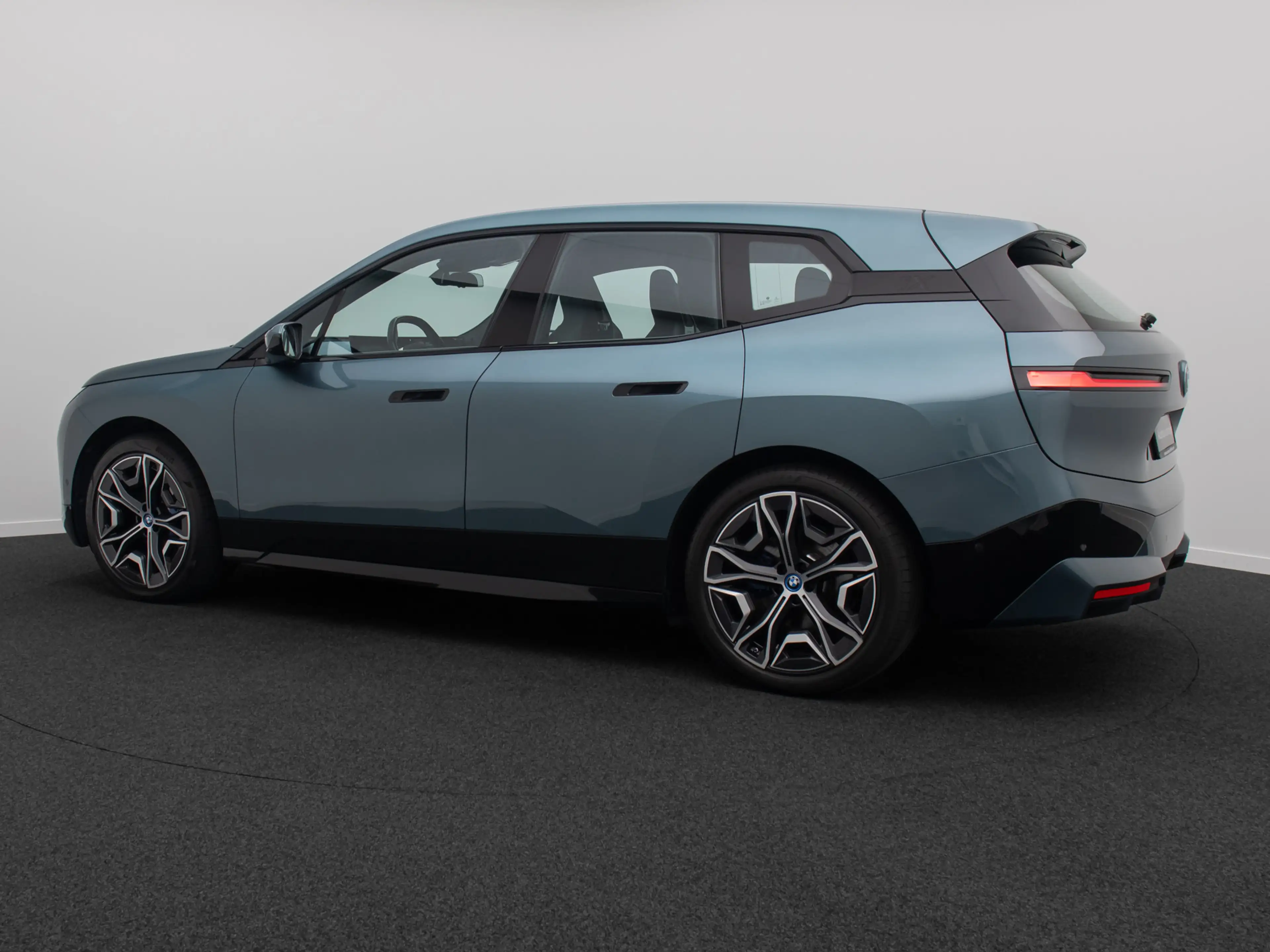 BMW iX Sport AHK SkyLounge 360° DAB H K 22Zoll — photo 10