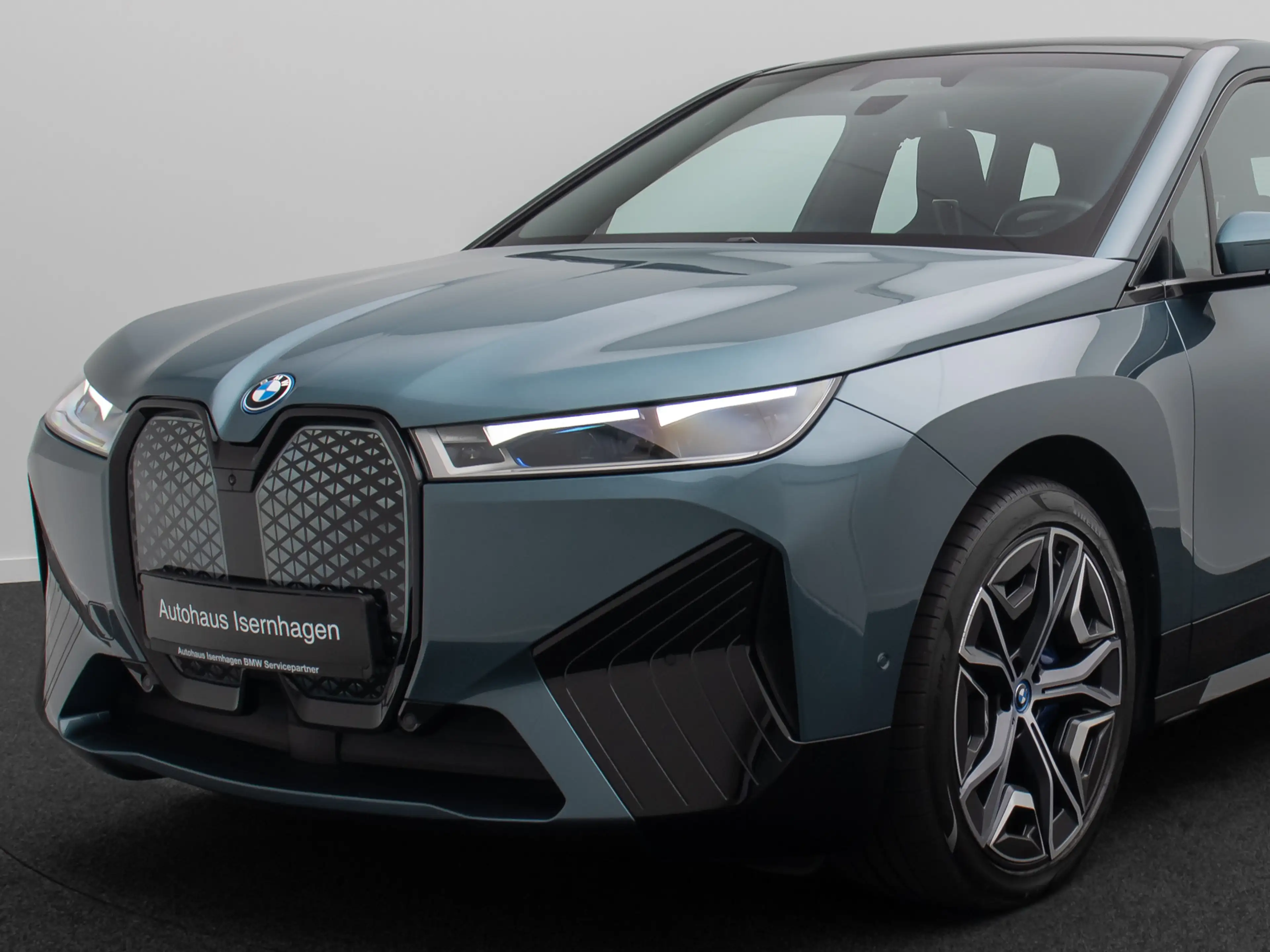 BMW iX Sport AHK SkyLounge 360° DAB H K 22Zoll — photo 16