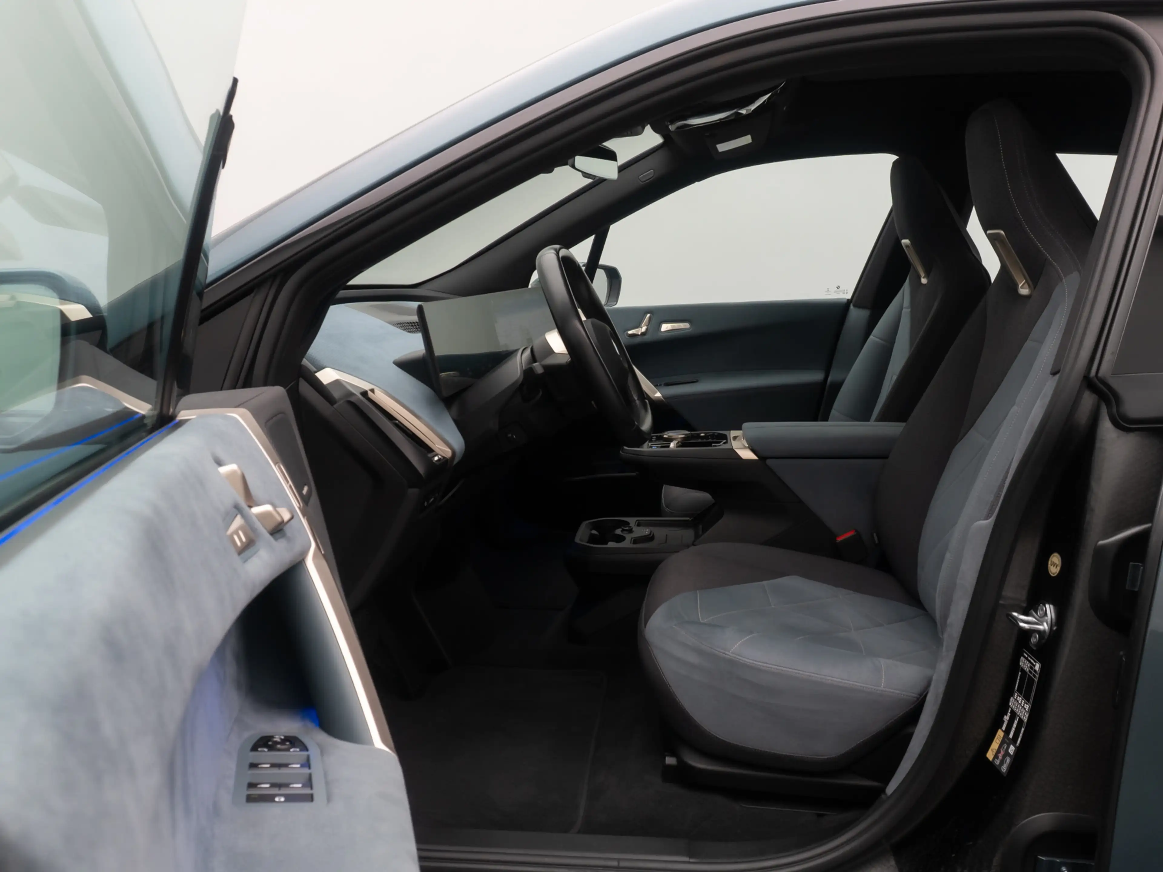BMW iX Sport AHK SkyLounge 360° DAB H K 22Zoll — photo 18