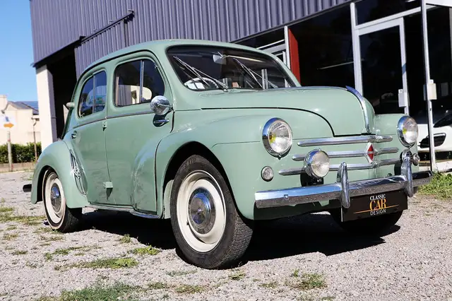 Renault 4cv sport R1062 RHD