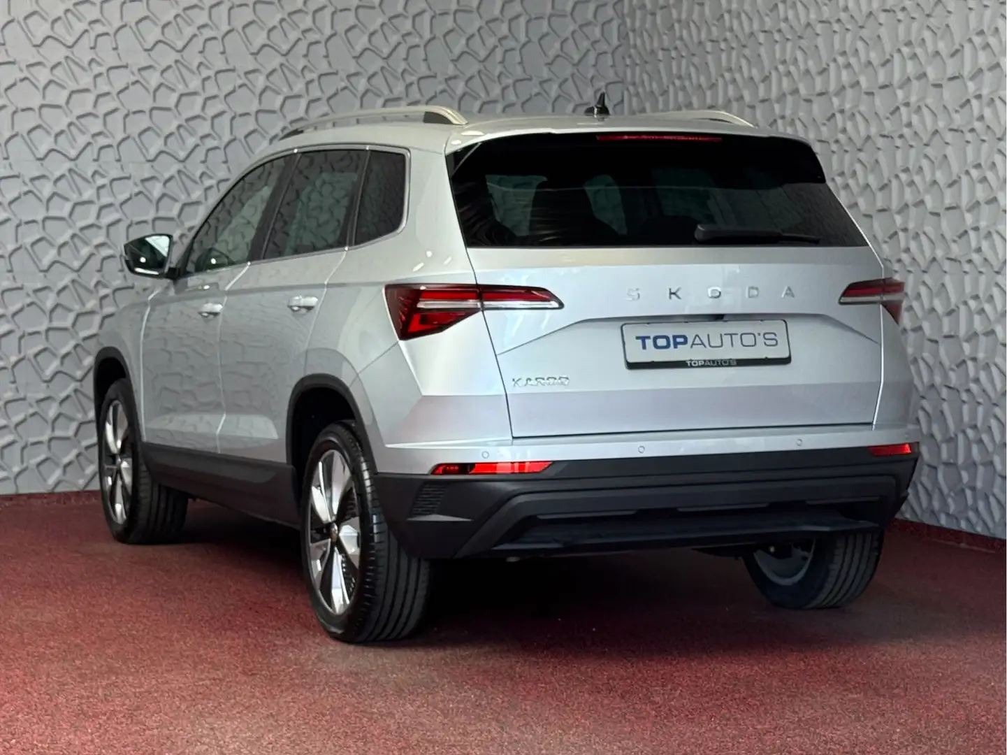 Skoda Karoq 1.5 TSI 150PKLED VIR.COCKPIT CARPLAY NAVI CAMERA E Grijs - 2