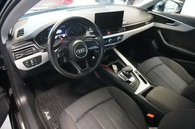Audi A4 view 7