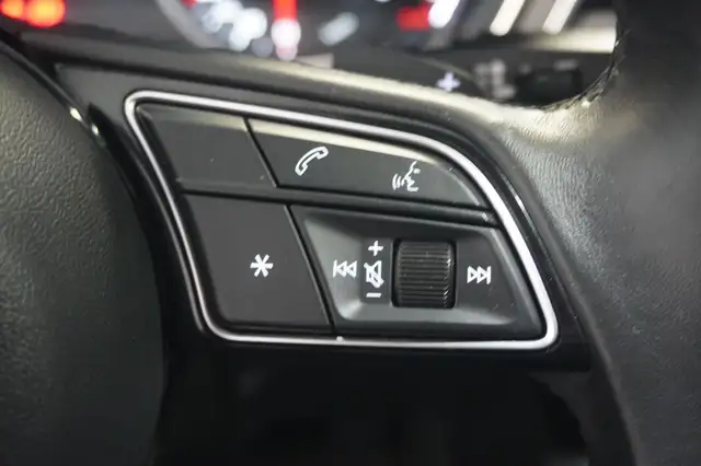 Audi A4 view 13
