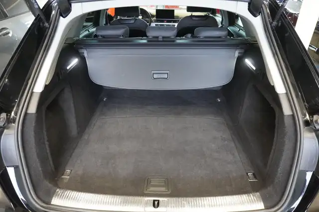 Audi A4 view 10
