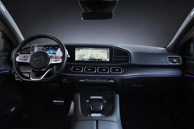 Mercedes-Benz GLE view 13