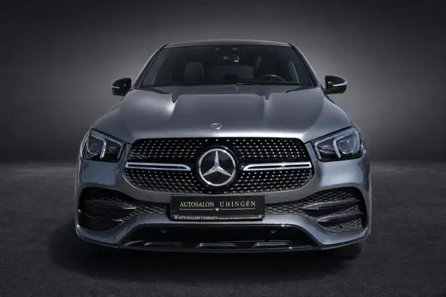 Mercedes-Benz GLE view 3