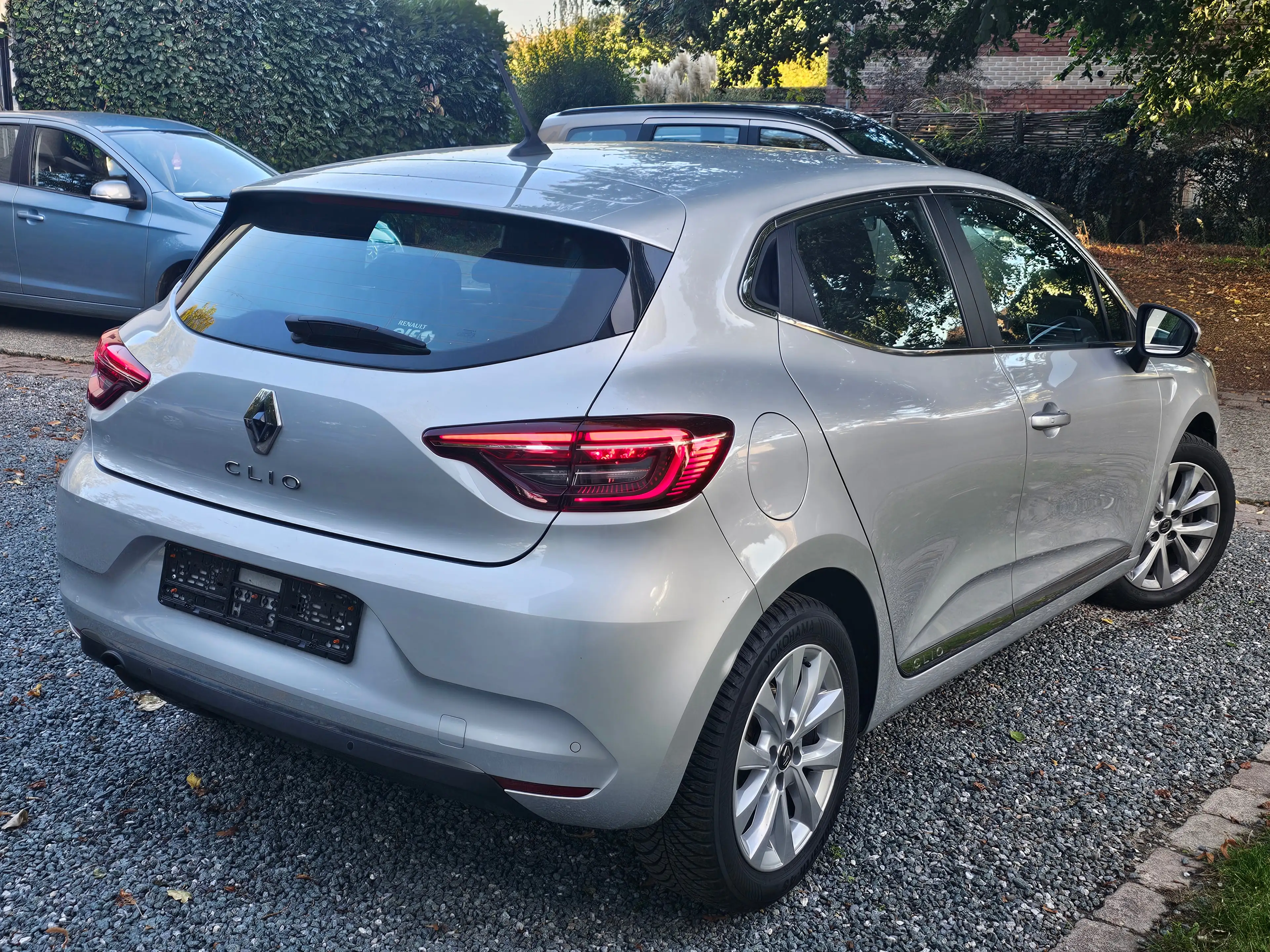 Renault Clio 1.33 TCe * AUTOMAT.* 1 MAIN * VIRT. COCKPIT+LED+CARPLAY+...* — photo 4