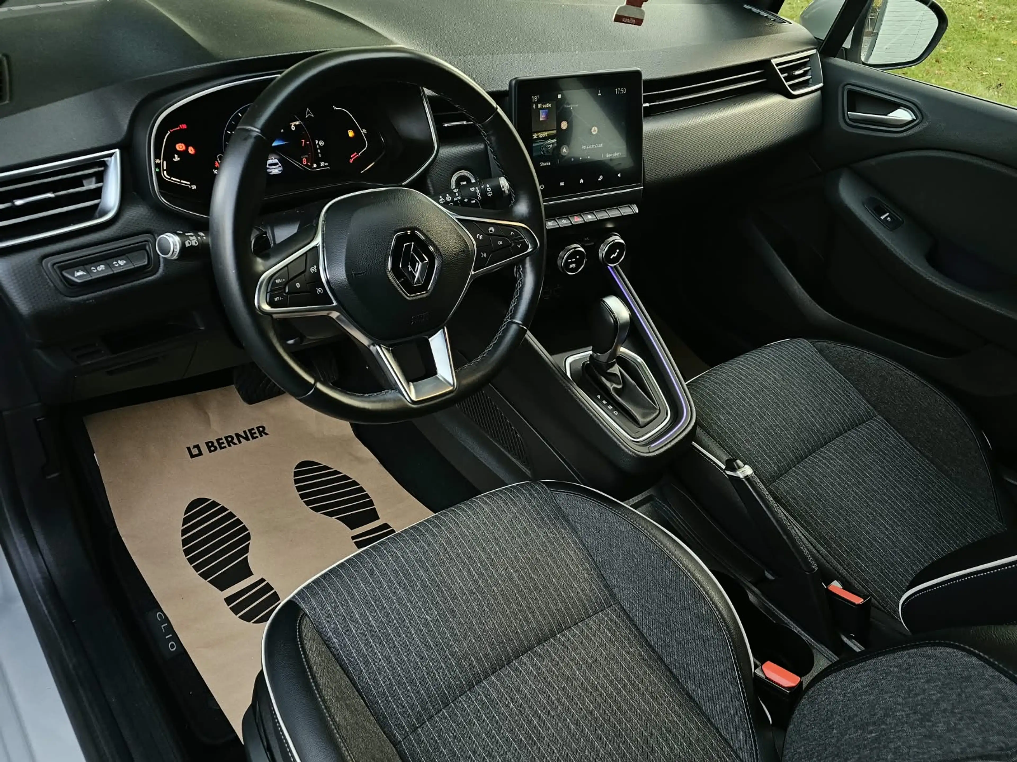 Renault Clio 1.33 TCe * AUTOMAT.* 1 MAIN * VIRT. COCKPIT+LED+CARPLAY+...* — photo 14