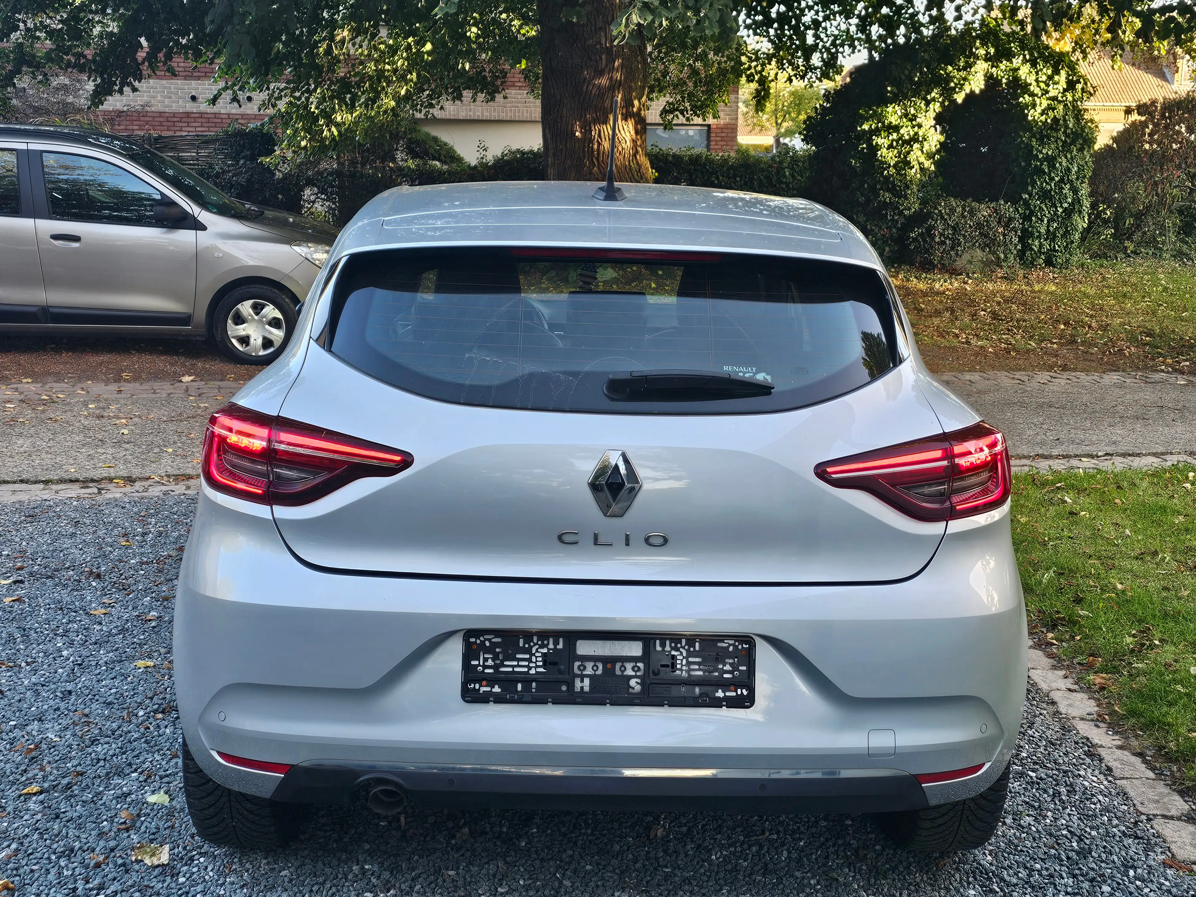 Renault Clio 1.33 TCe * AUTOMAT.* 1 MAIN * VIRT. COCKPIT+LED+CARPLAY+...* — photo 8