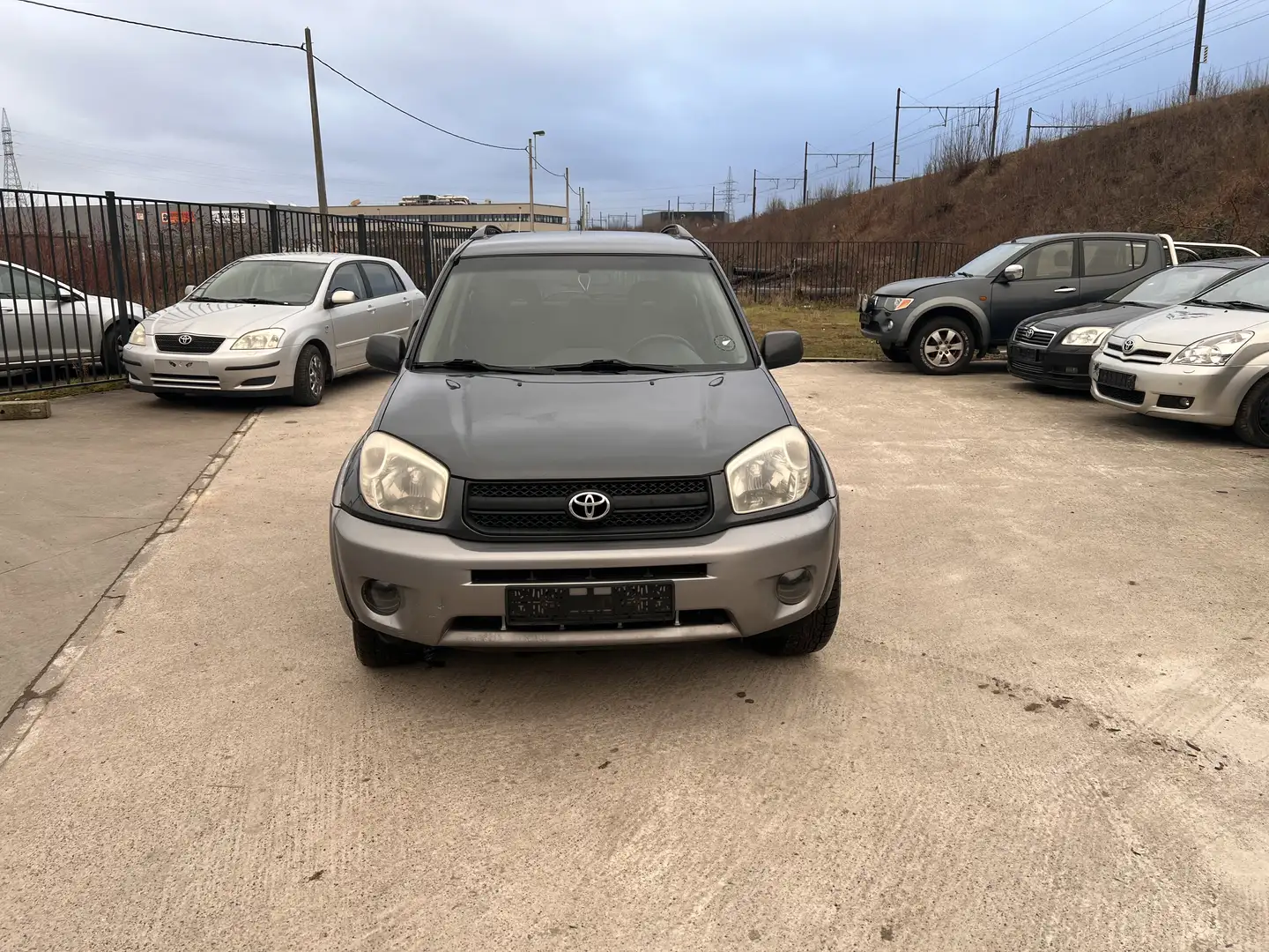 Toyota RAV 4 RAV4 150 VVT-i GX EXPORT AFRIQUE Grau - 1