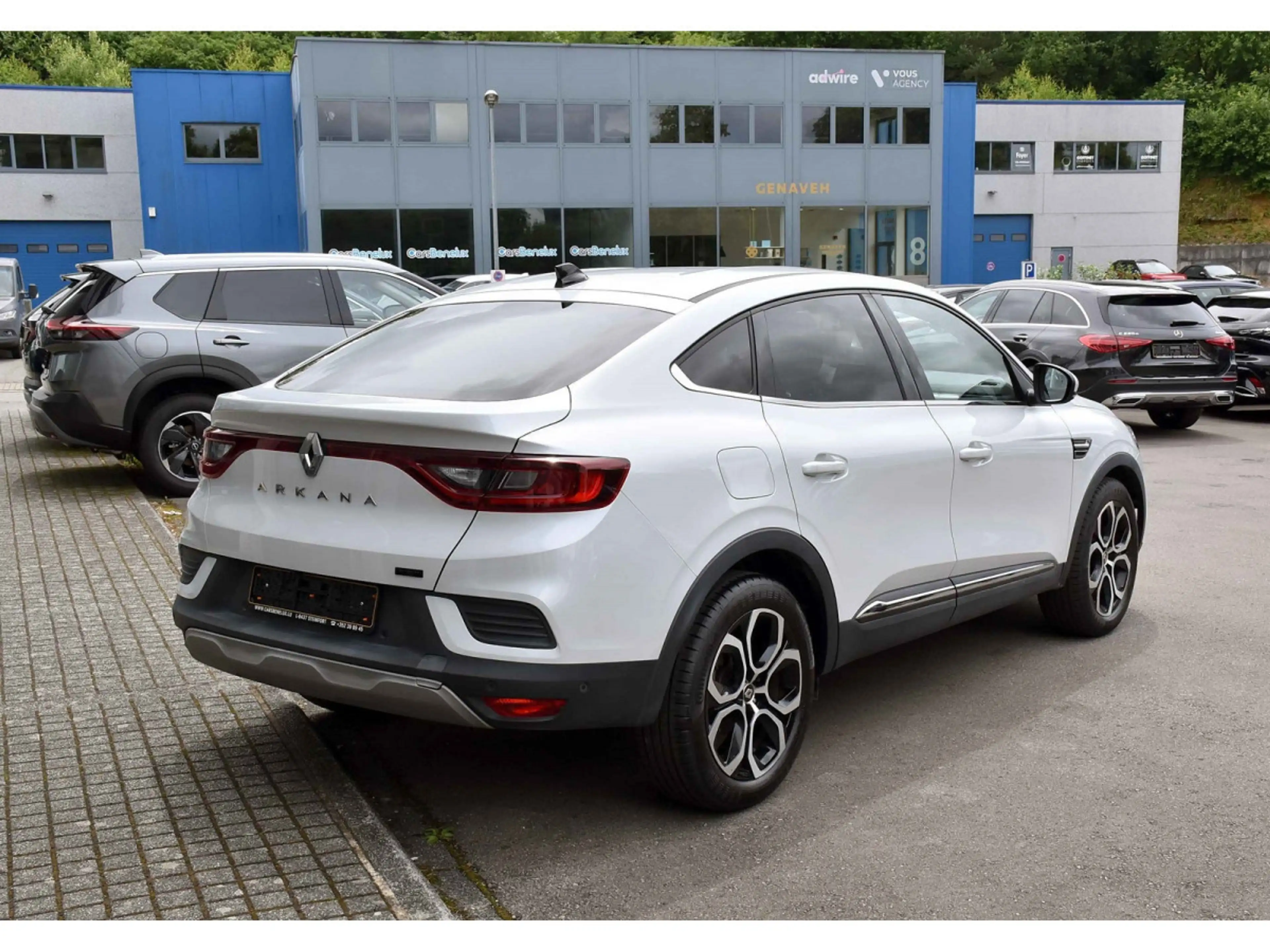 Renault Arkana 1.6 E-TECH HEV Techno EDC CUIR GPS LANE SIDE CAM — photo 4