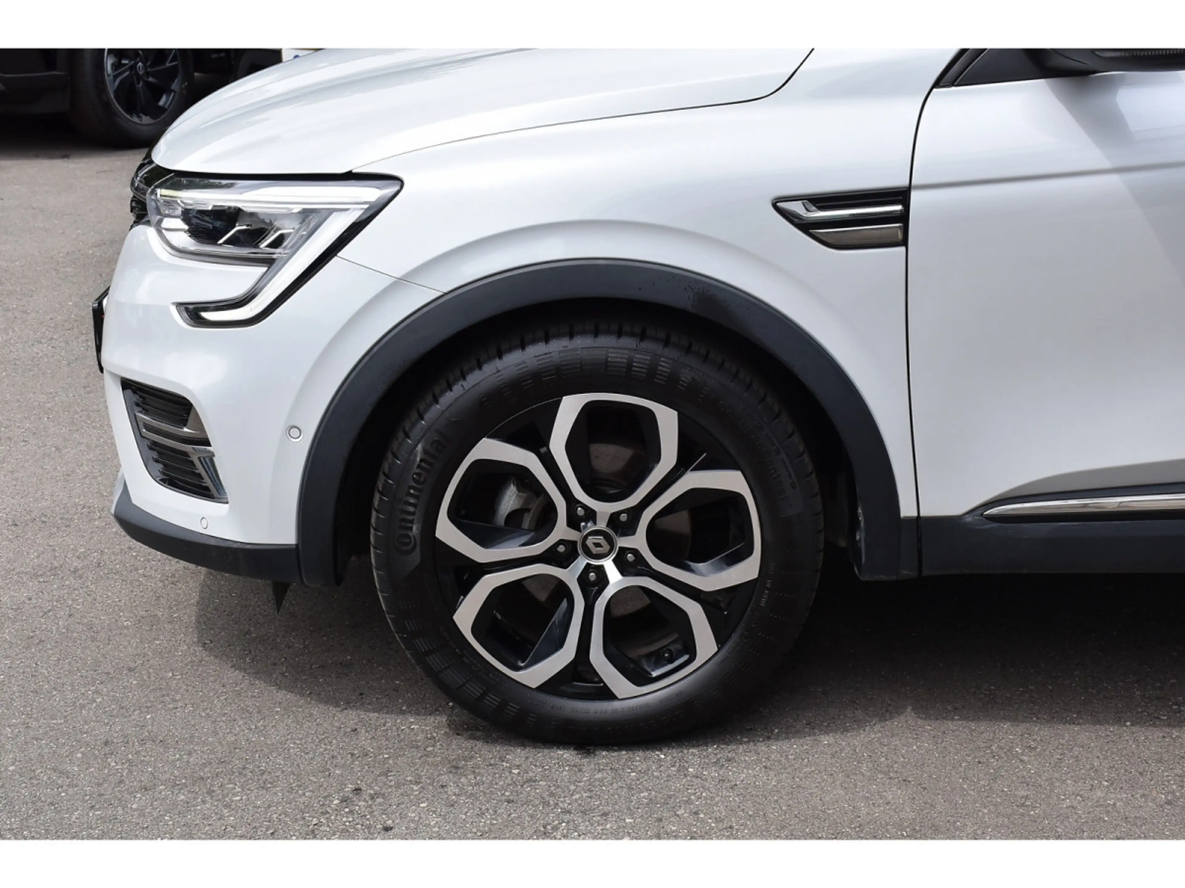 Renault Arkana 1.6 E-TECH HEV Techno EDC CUIR GPS LANE SIDE CAM — photo 5