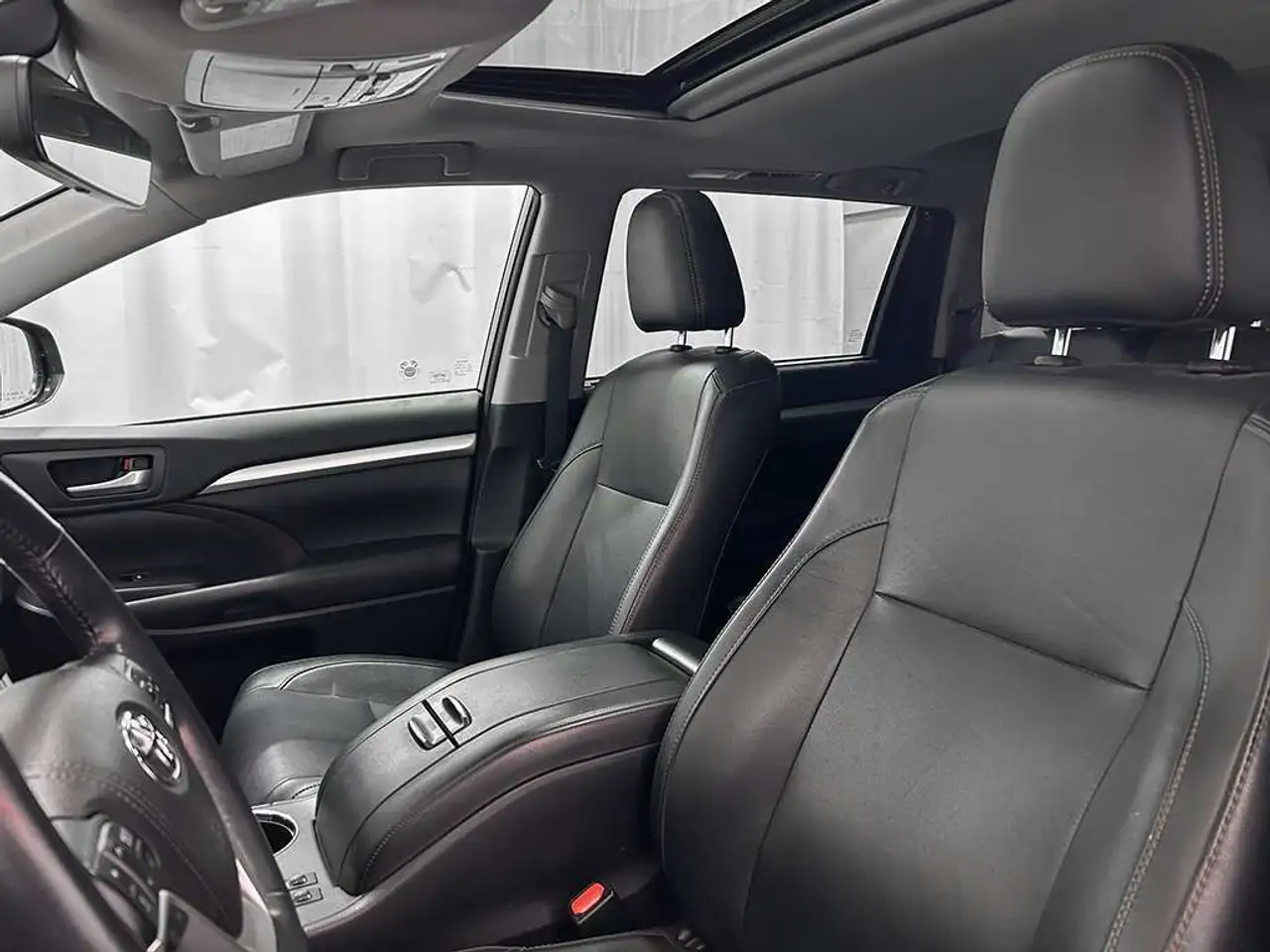 Toyota Highlander снимка Toyota Highlander