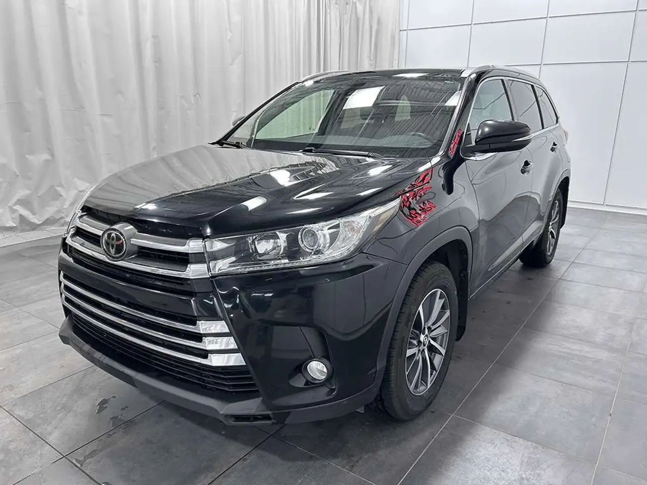 Toyota Highlander снимка Toyota Highlander