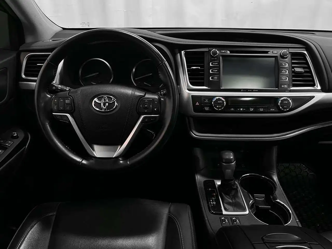 Toyota Highlander снимка Toyota Highlander