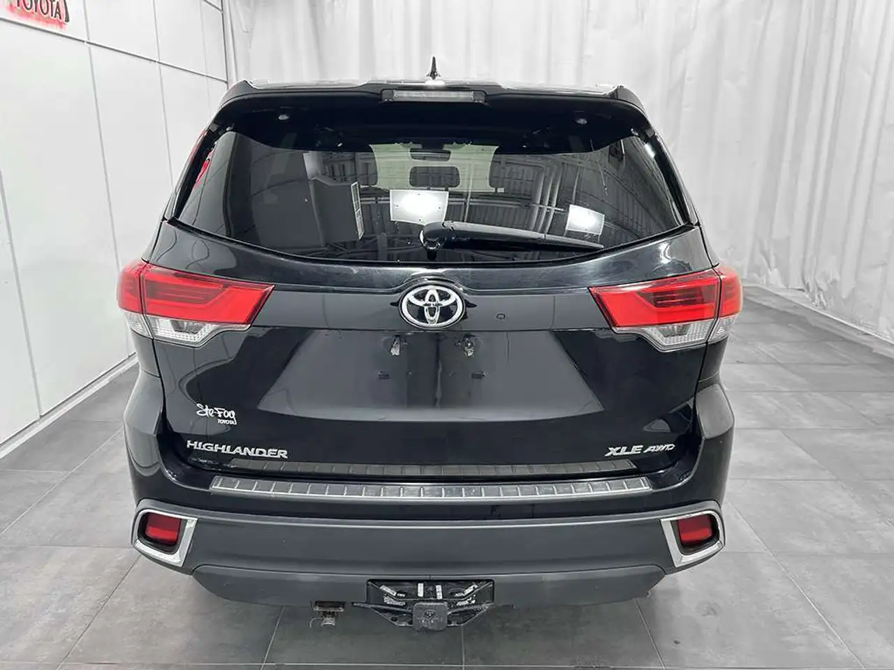 Toyota Highlander снимка Toyota Highlander