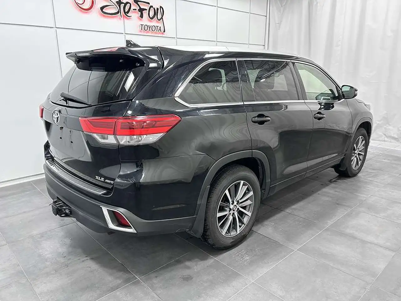 Toyota Highlander снимка Toyota Highlander