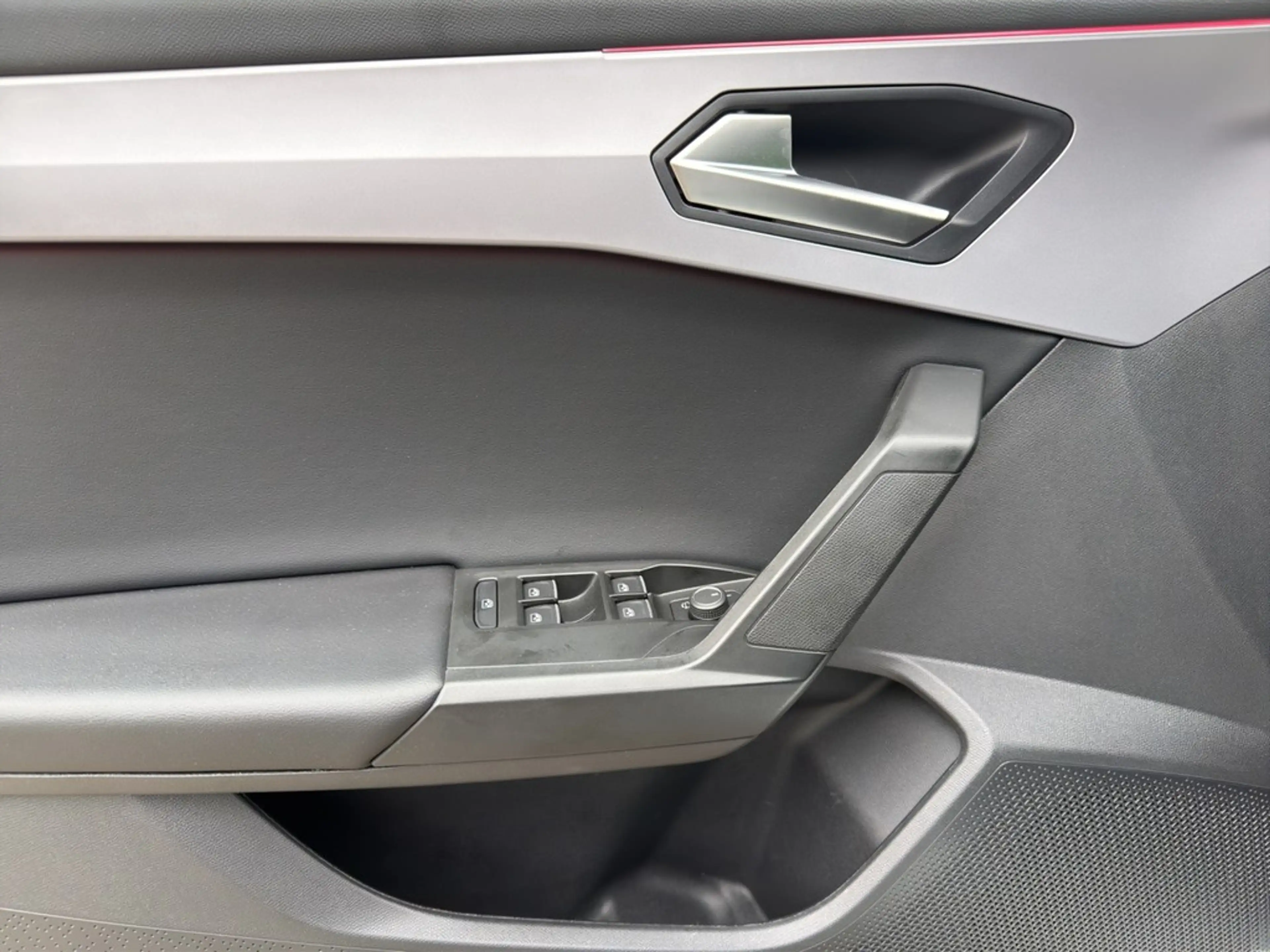 SEAT Leon Sportstourer 1.5 eTSI DSG FR LED*VIRTUAL*NAV*AC... — photo 15