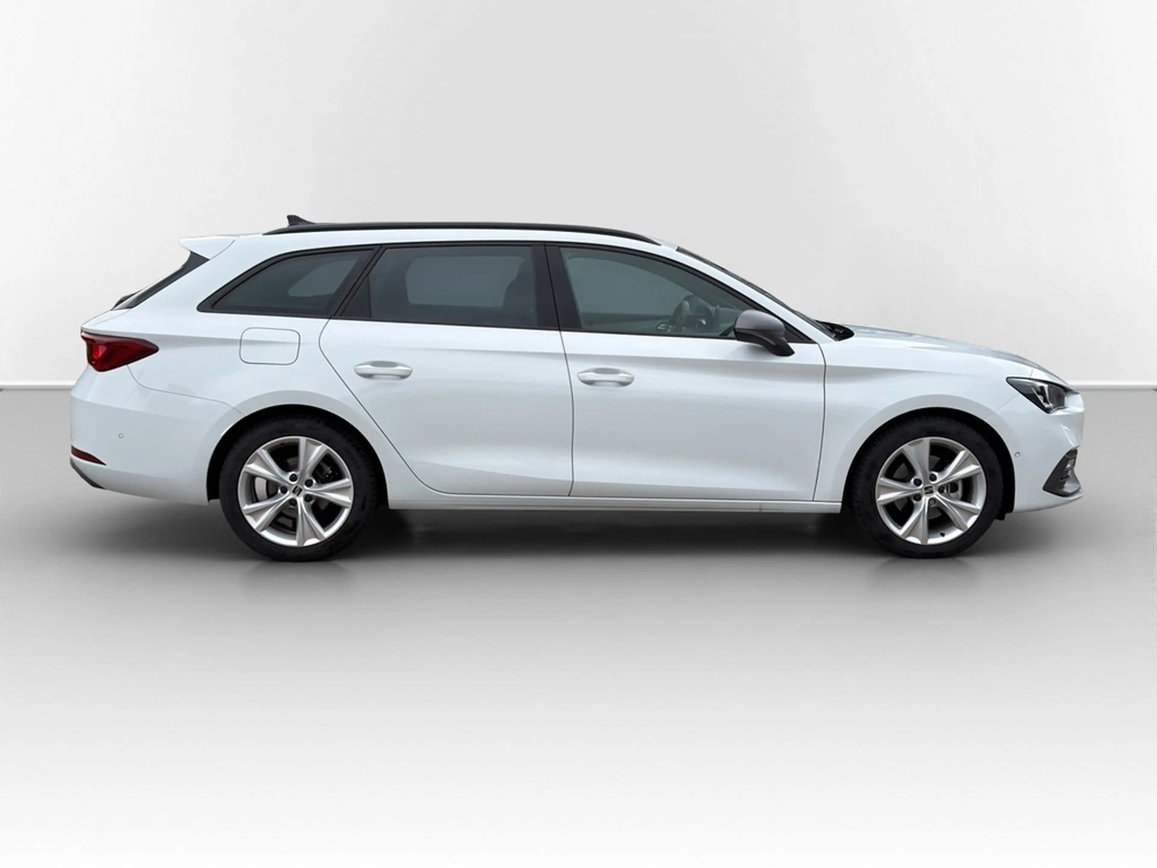 SEAT Leon Sportstourer 1.5 eTSI DSG FR LED*VIRTUAL*NAV*AC... — photo 5