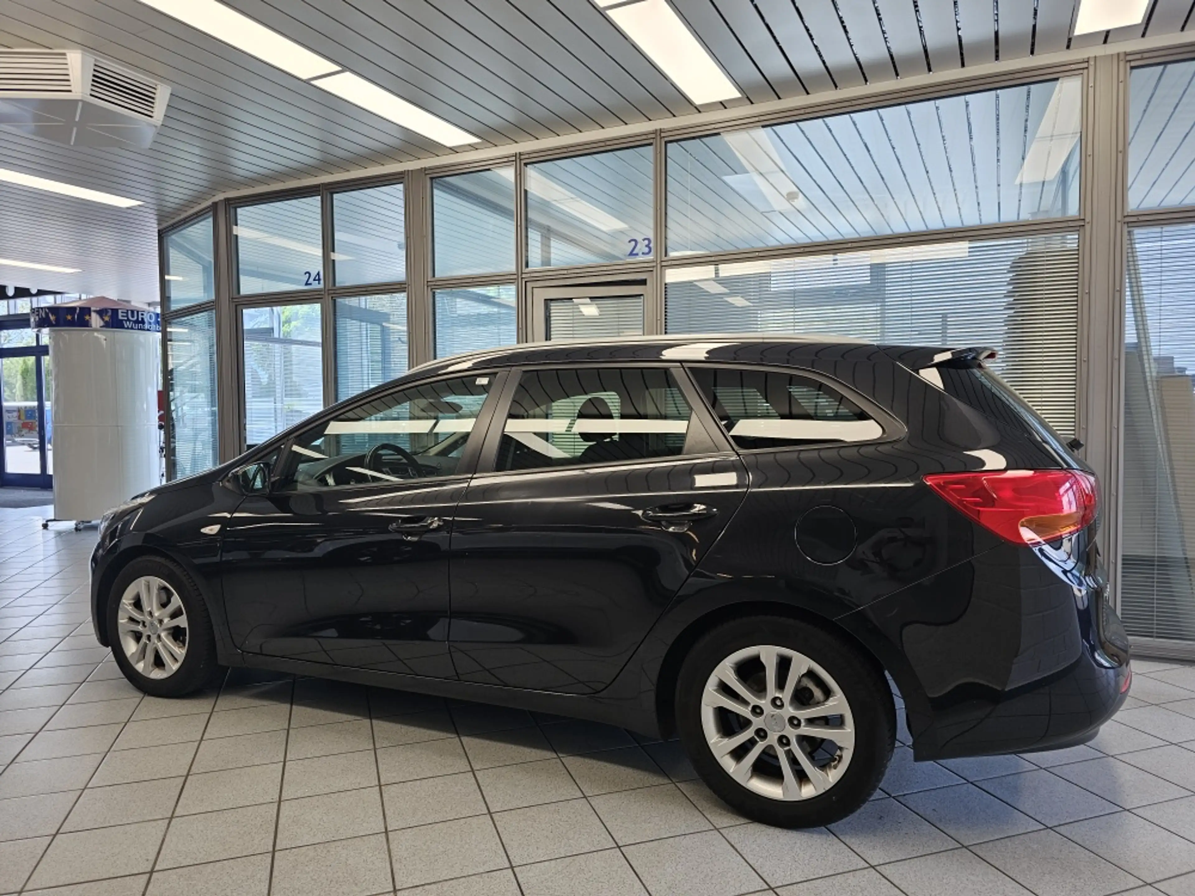 Kia Ceed / cee'd PDC,Kamera,Navigation,Alufelgen — photo 19