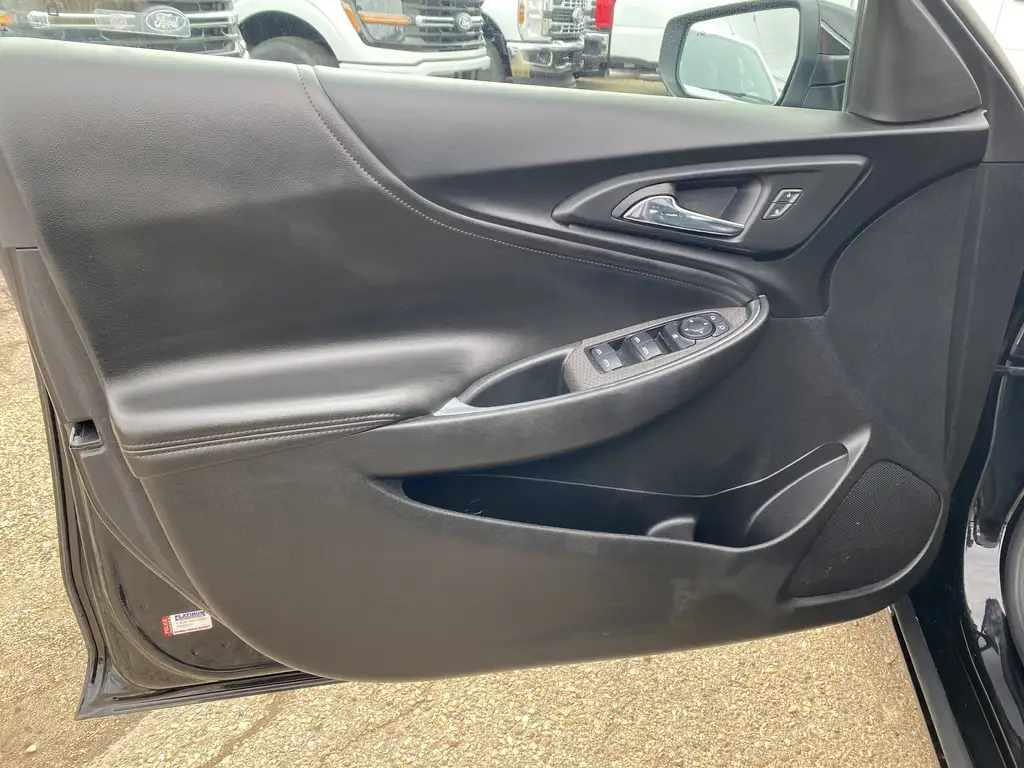 2020 Chevrolet Malibu LT | Powered MoonRoof | Rear Cam | Push Start — photo 6
