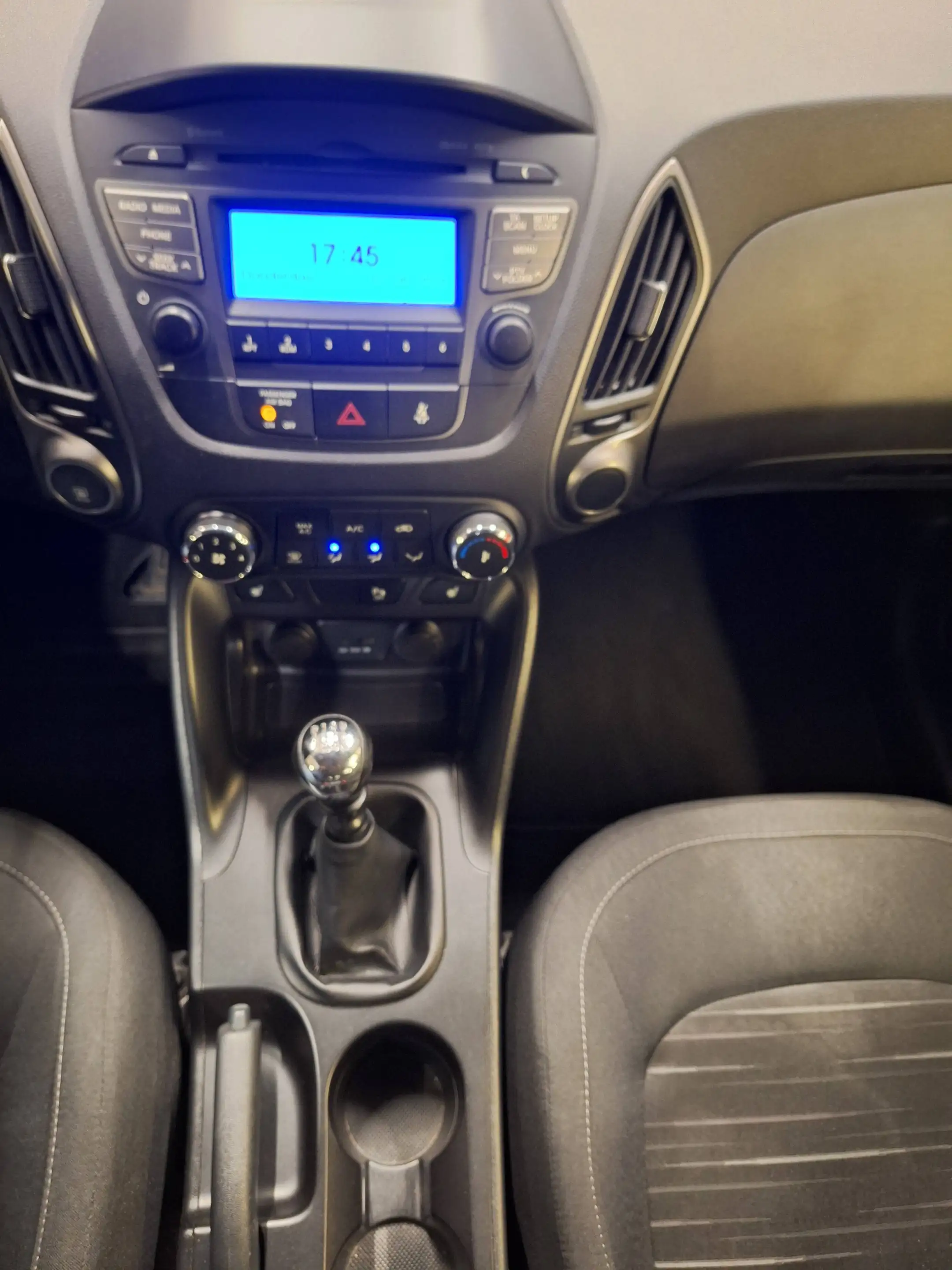 Hyundai iX35 iX35 1.6i 2WD Move — photo 11