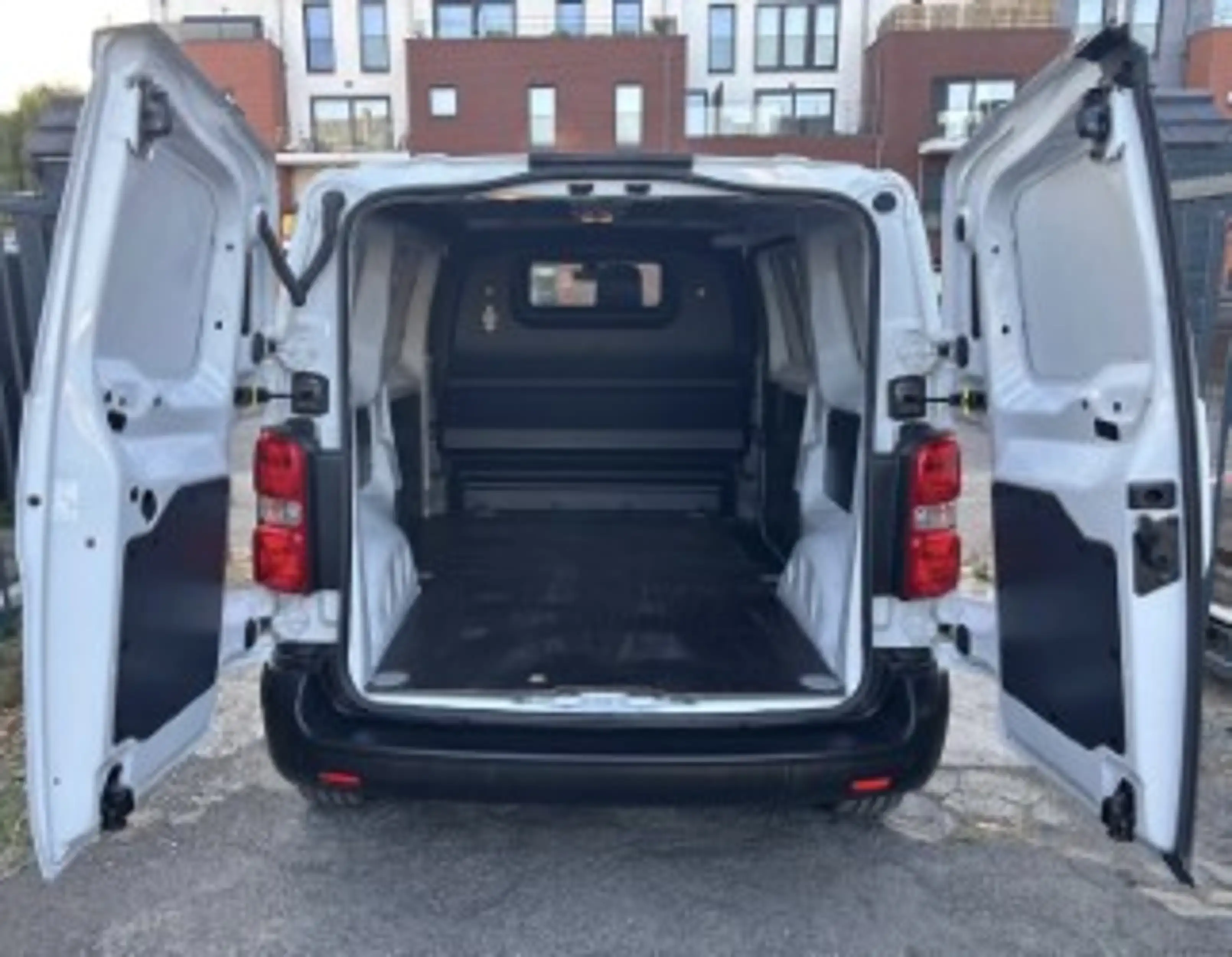 Peugeot Expert Expert 2.0 BlueHDi L2 Standard S/S (EU6.4) — photo 8