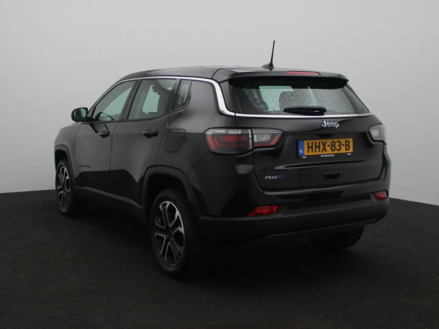 Jeep Compass 4xe 190 Plug-in Hybrid Electric Altitude Zwart - 2