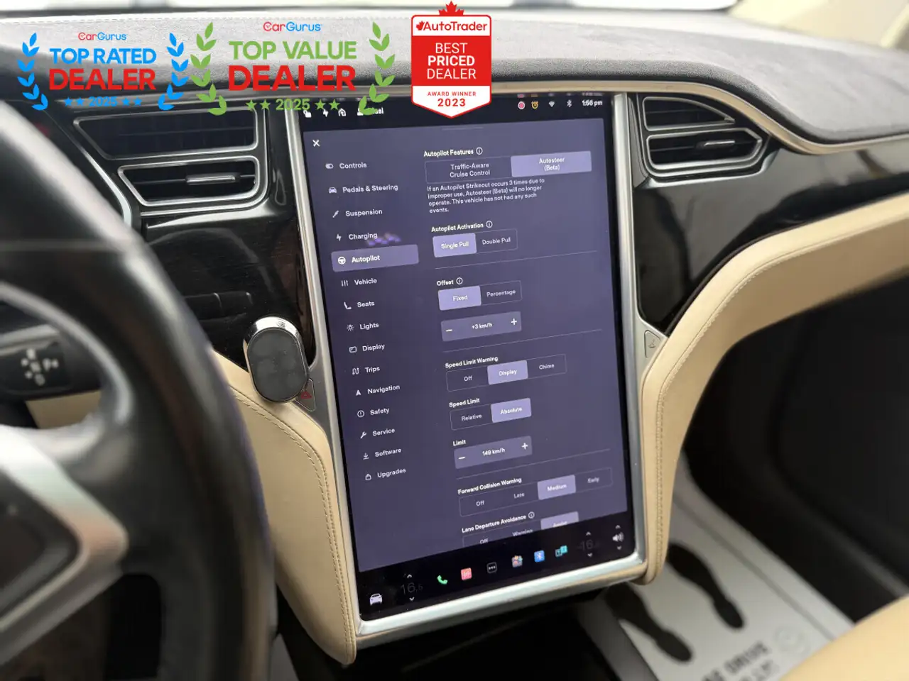 Tesla Model X photo Tesla Model X