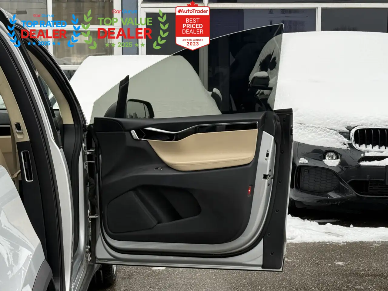 Tesla Model X photo Tesla Model X