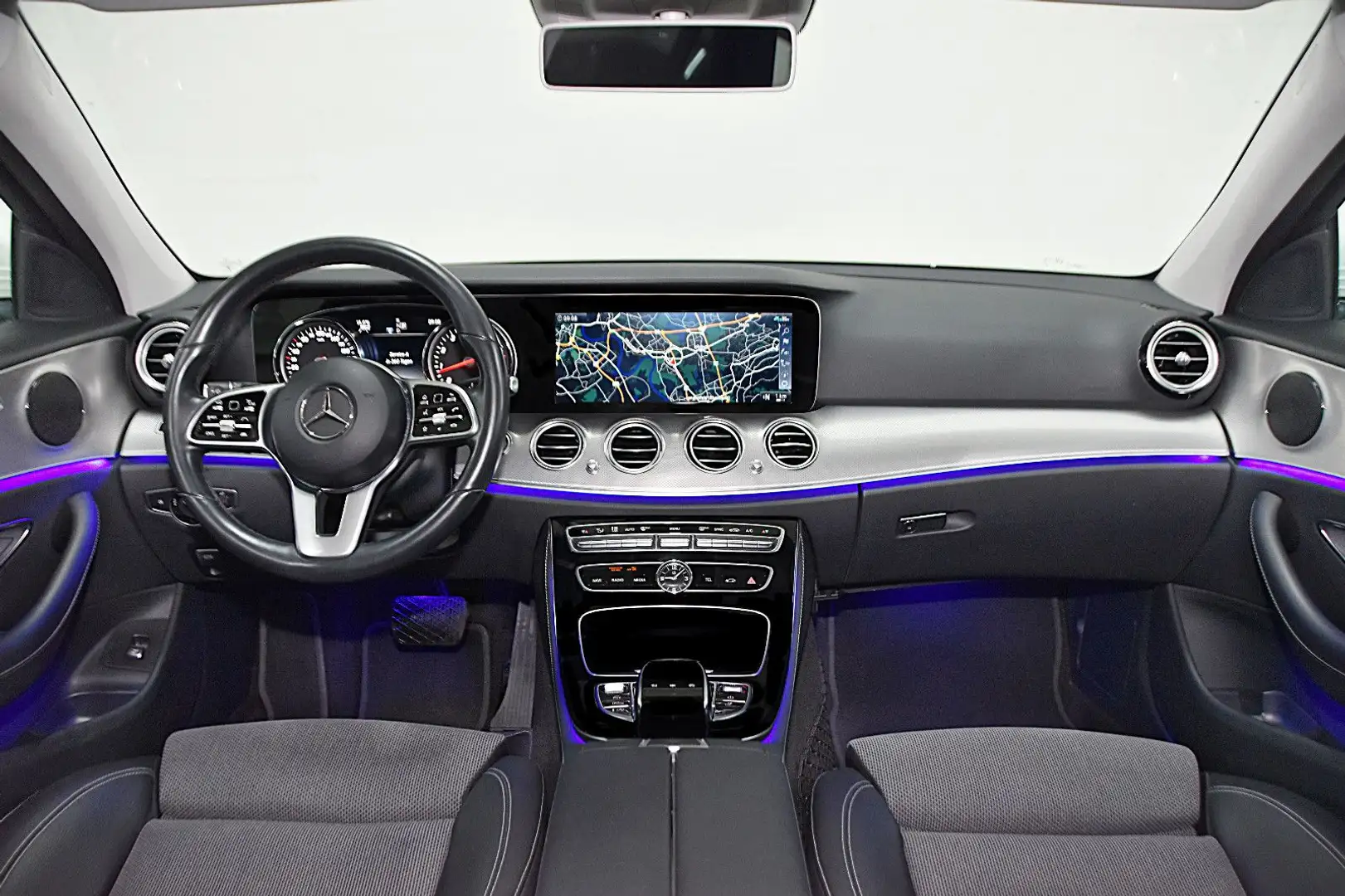 Mercedes-Benz E 200 T CGI  4-MATIC  9G-TRONIC  AVANTGARDE Blanc - 2
