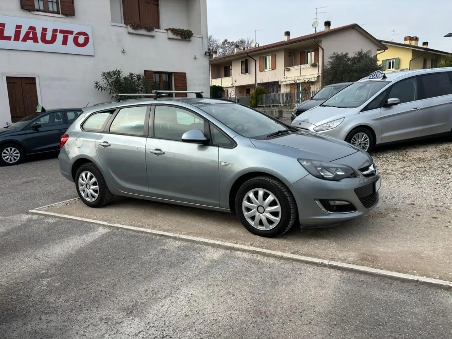 Opel Astra 1.7 CDTI 110CV Sports Tourer Elective Grigio - 2