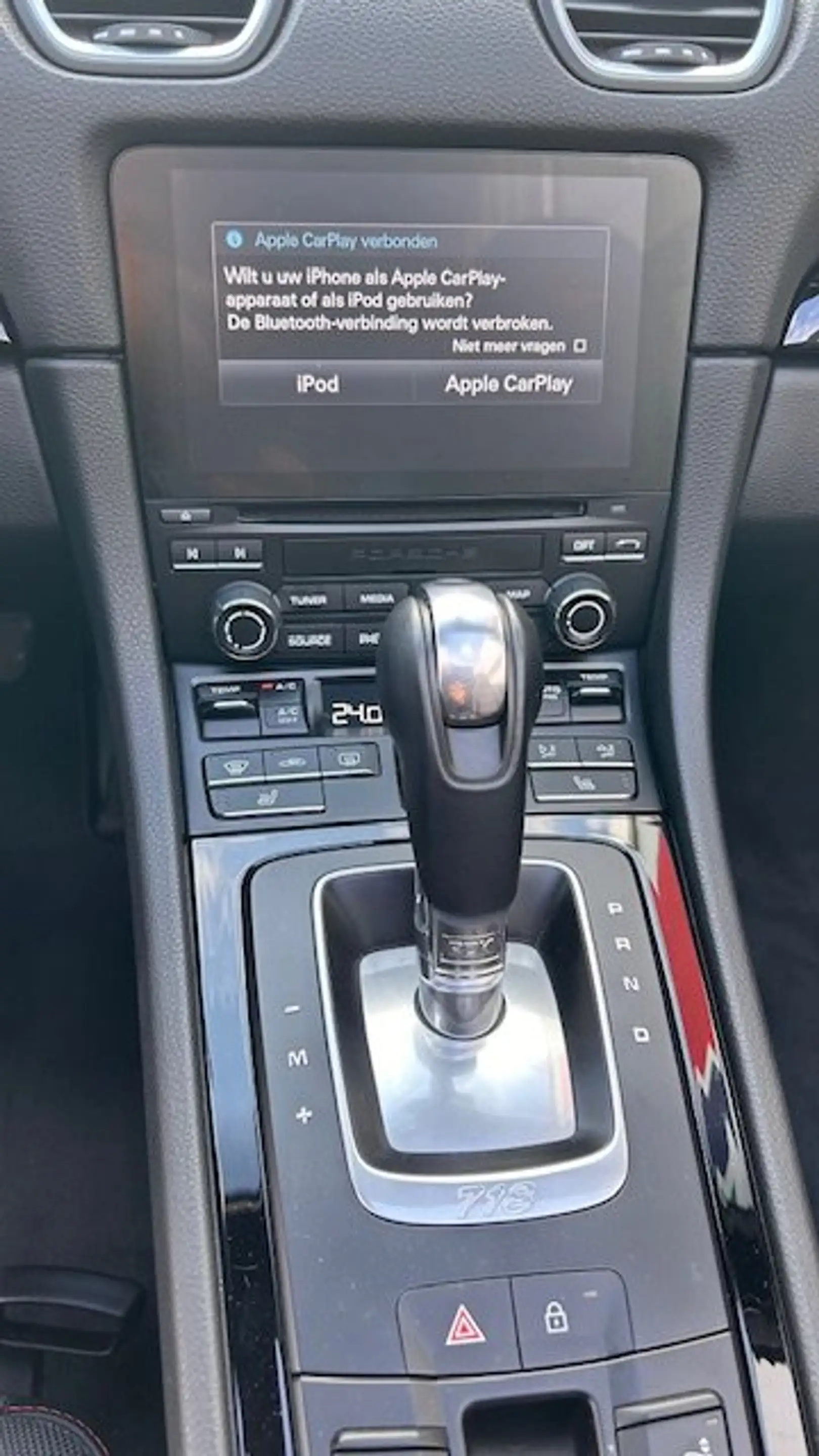 Porsche 718 Boxster T 2.0 Turbo PDK — photo 13